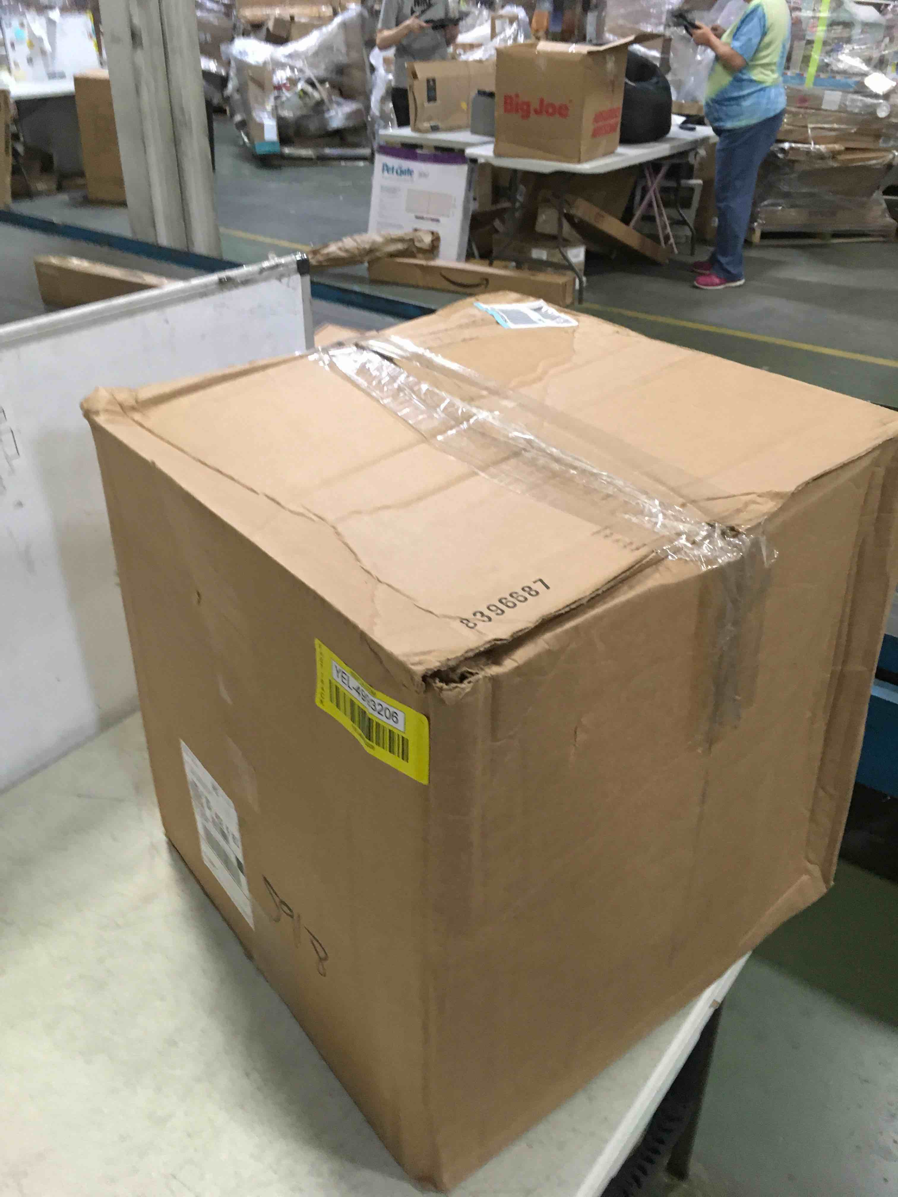 https://s3.amazonaws.com/lotting-images-prod/bidfta/YEL4993206_1695821773352.jpeg