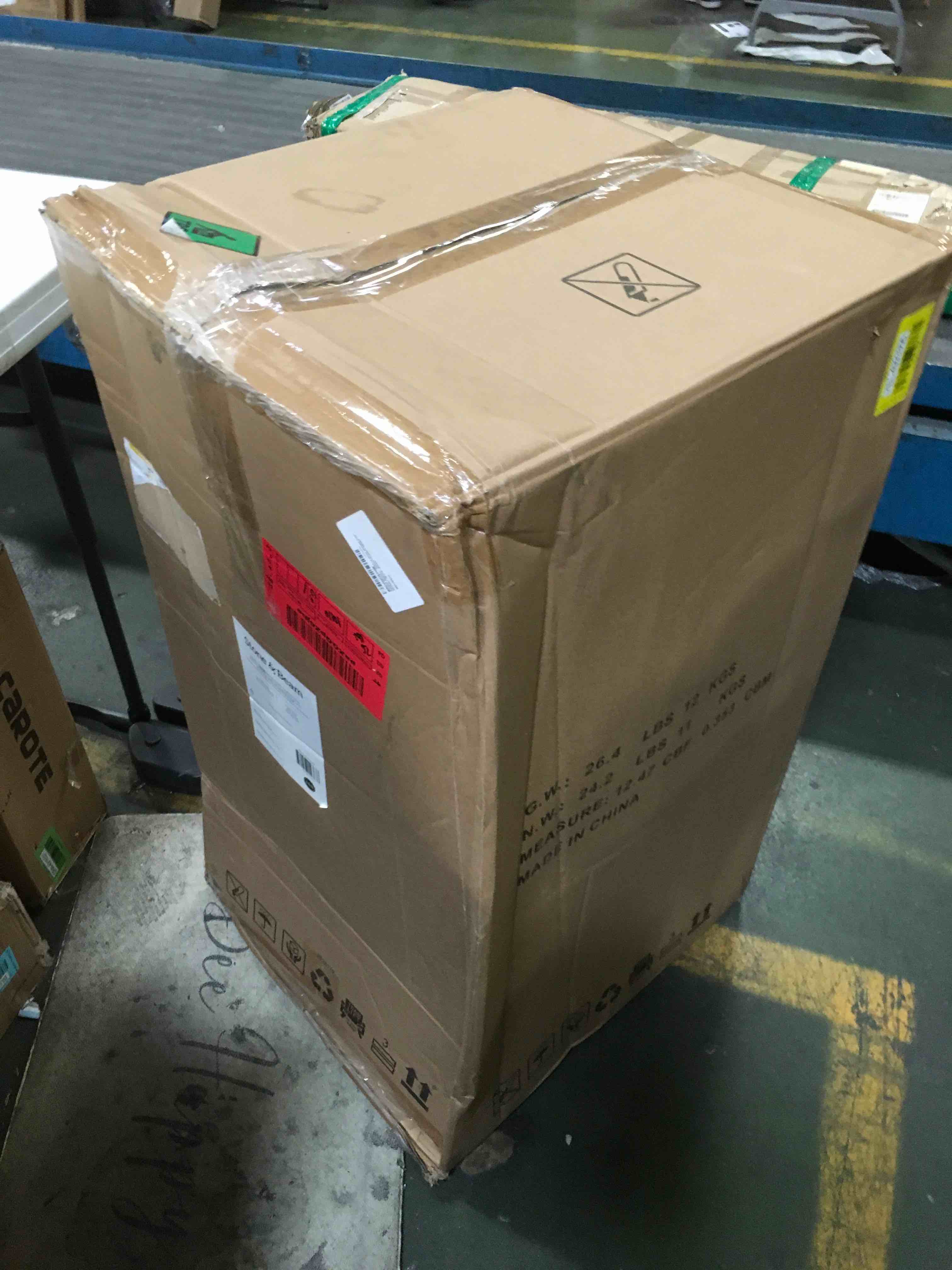 https://s3.amazonaws.com/lotting-images-prod/bidfta/YEL4993306_1695911017290.jpeg