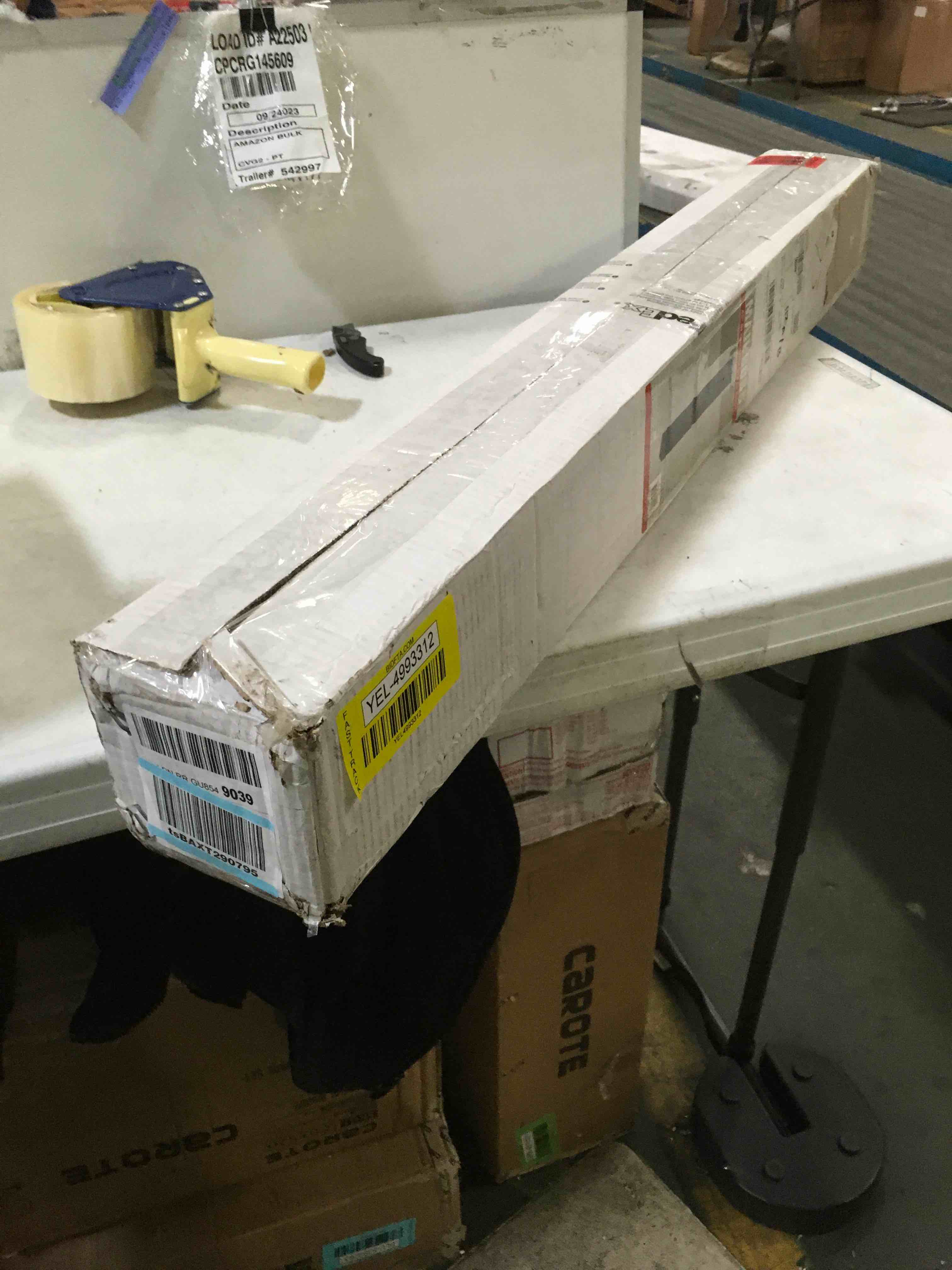 https://s3.amazonaws.com/lotting-images-prod/bidfta/YEL4993312_1695912270278.jpeg