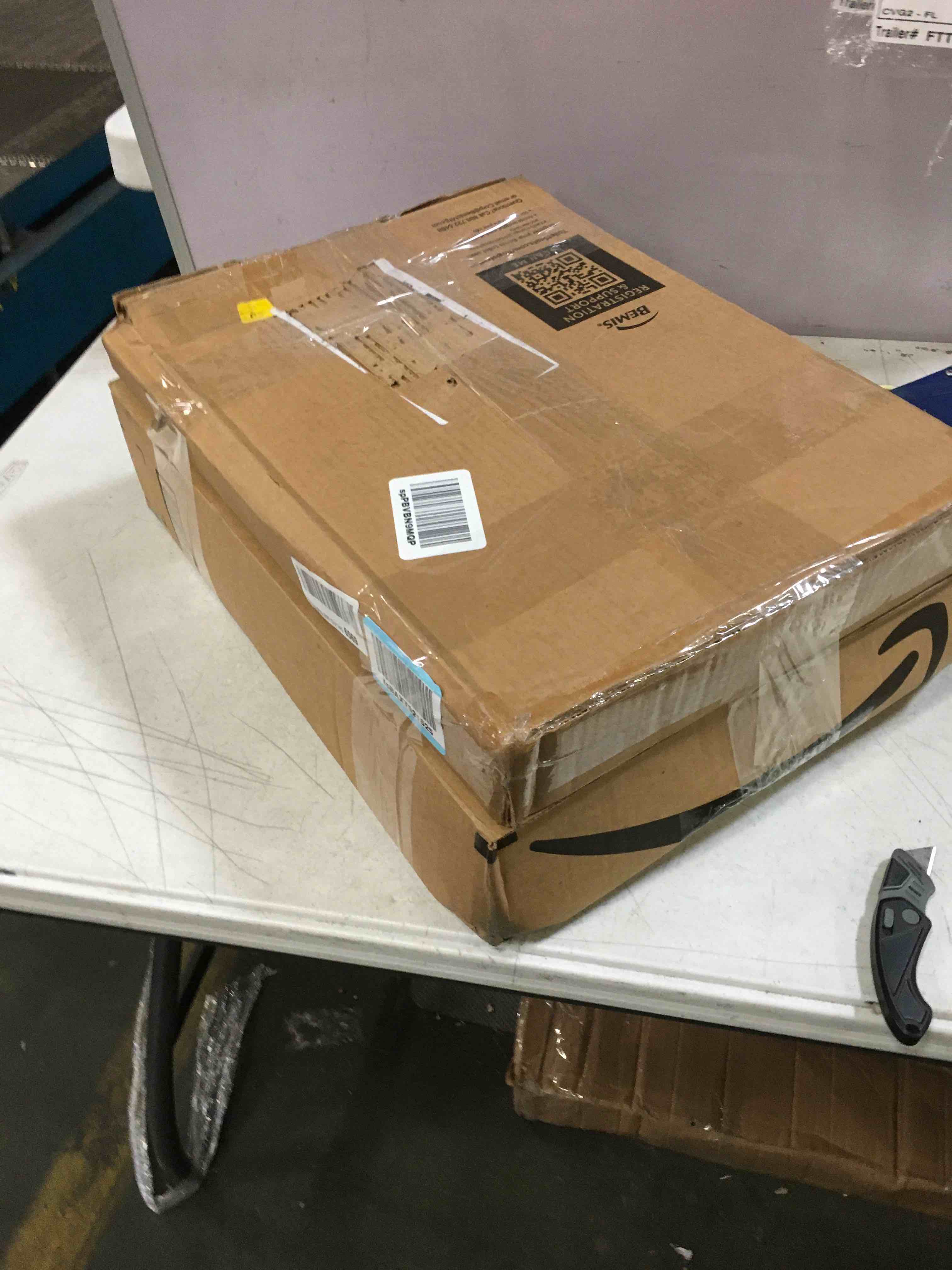 https://s3.amazonaws.com/lotting-images-prod/bidfta/YEL4993453_1696011289743.jpeg