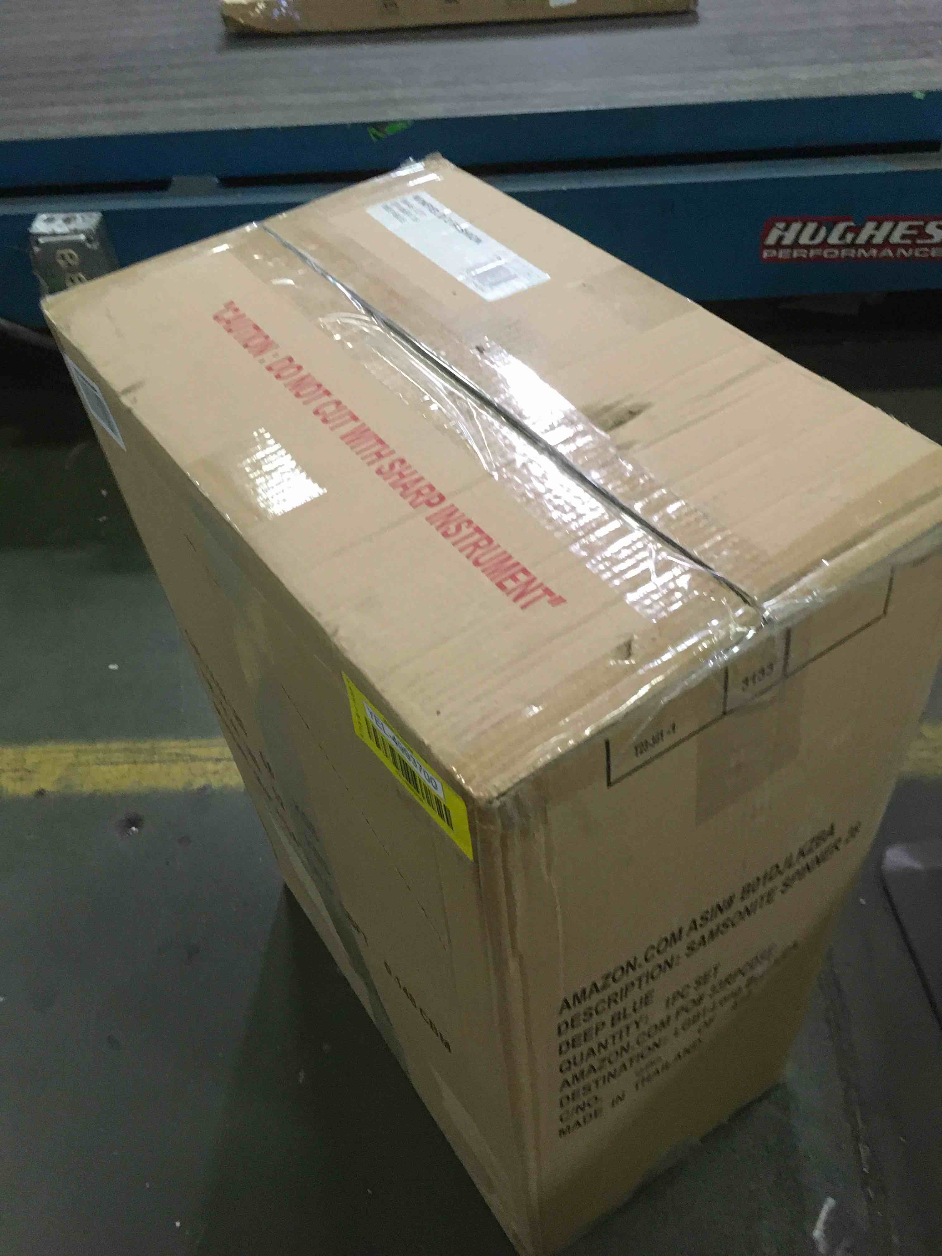 https://s3.amazonaws.com/lotting-images-prod/bidfta/YEL4993700_1696361574607.jpeg
