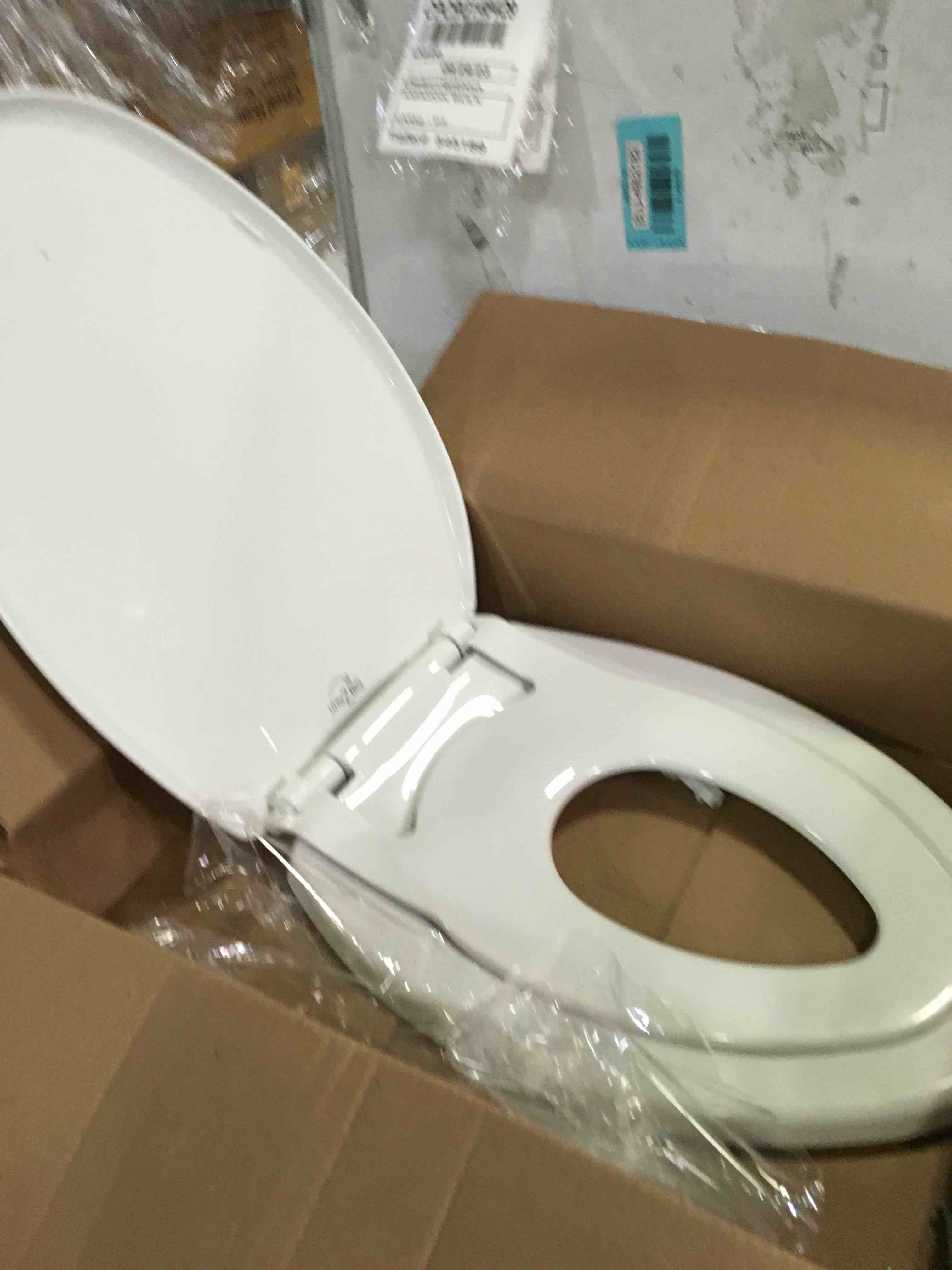 https://s3.amazonaws.com/lotting-images-prod/bidfta/YEL4993801_1696444075807.jpeg