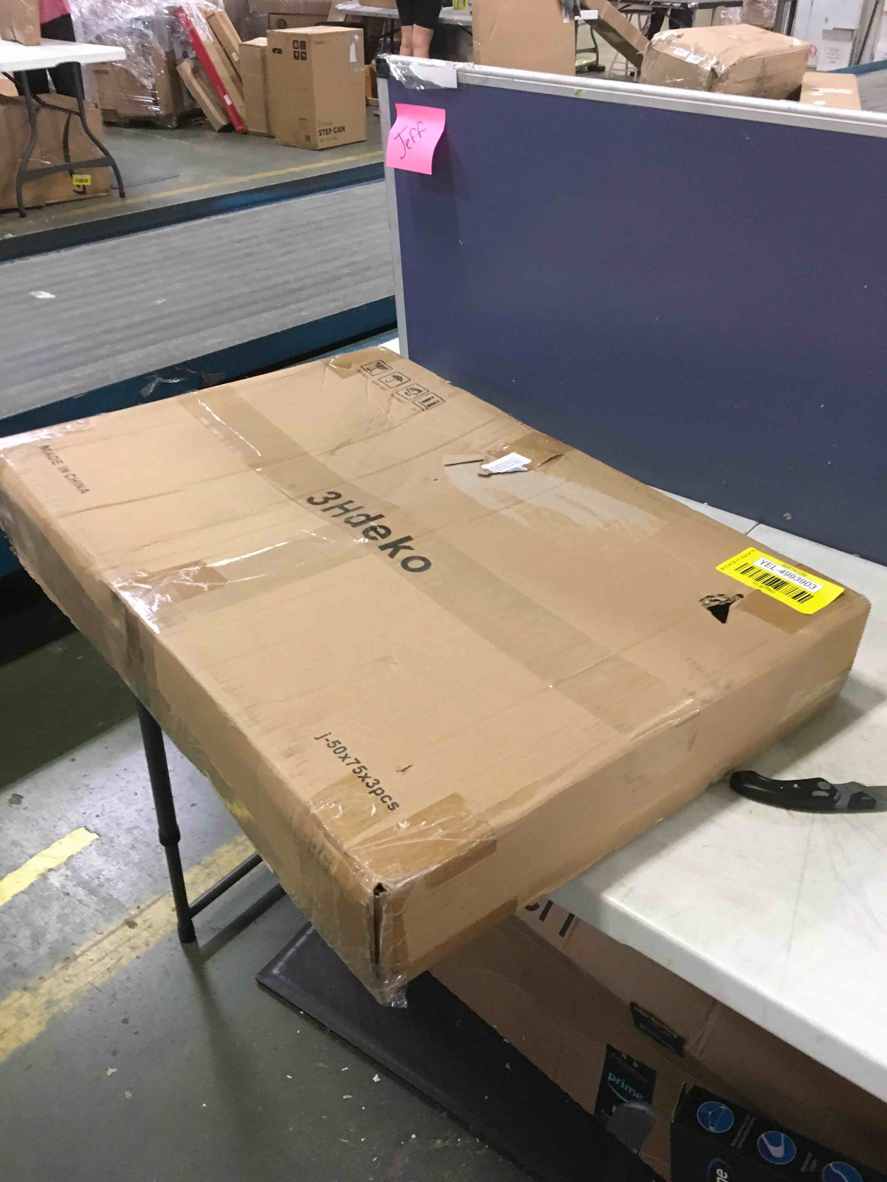 https://s3.amazonaws.com/lotting-images-prod/bidfta/YEL4993903_1696526573933.jpeg