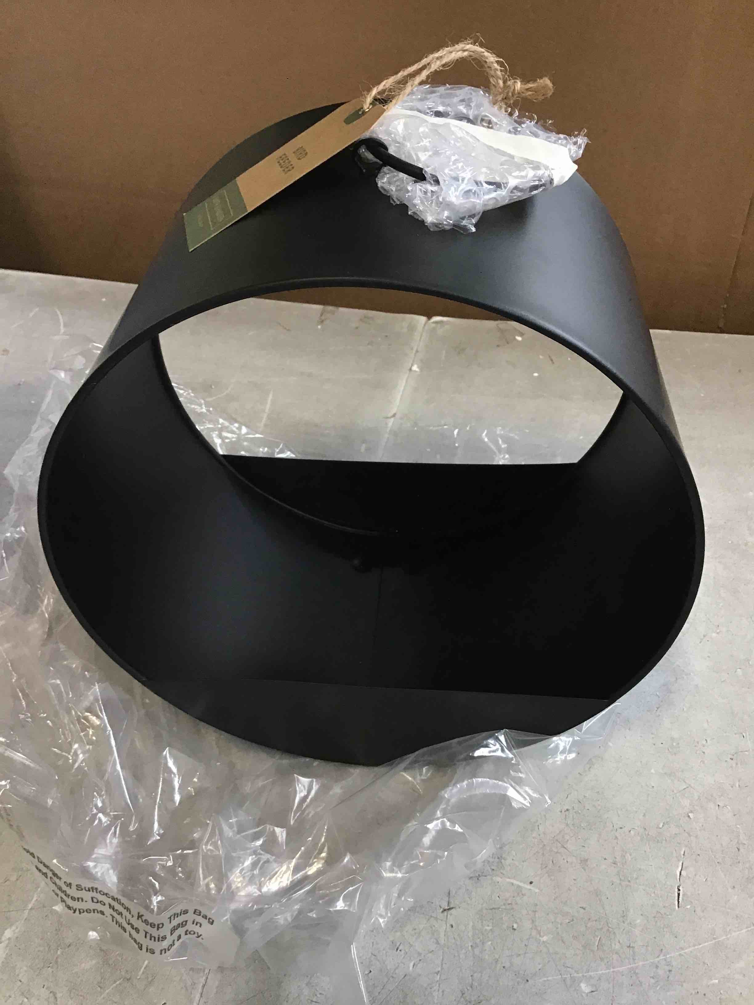 https://s3.amazonaws.com/lotting-images-prod/bidfta/YEL4996205_1694533442701.jpeg