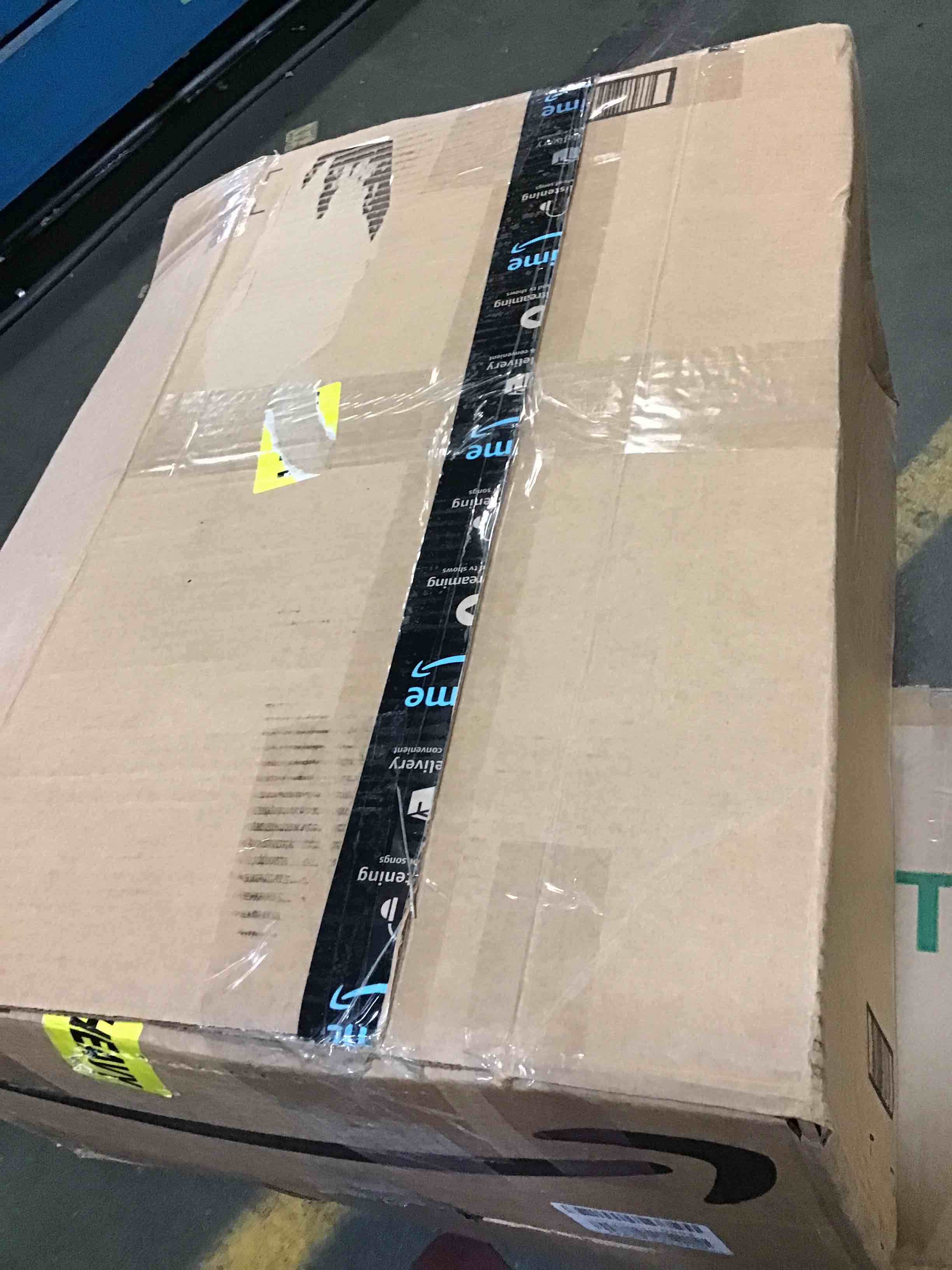 https://s3.amazonaws.com/lotting-images-prod/bidfta/YEL4997342_1694693075858.jpeg