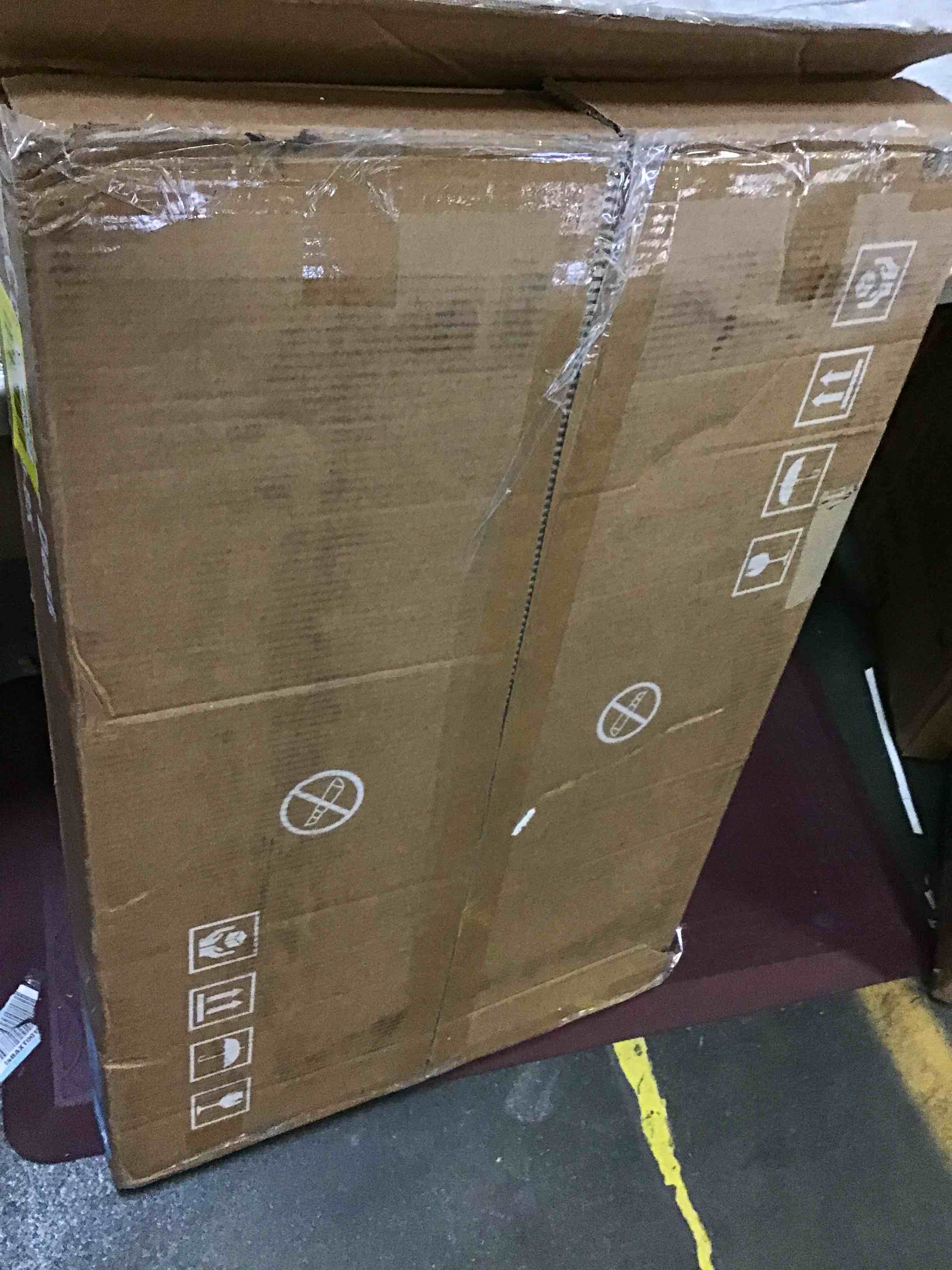 https://s3.amazonaws.com/lotting-images-prod/bidfta/YEL4998077_1695232853939.jpeg