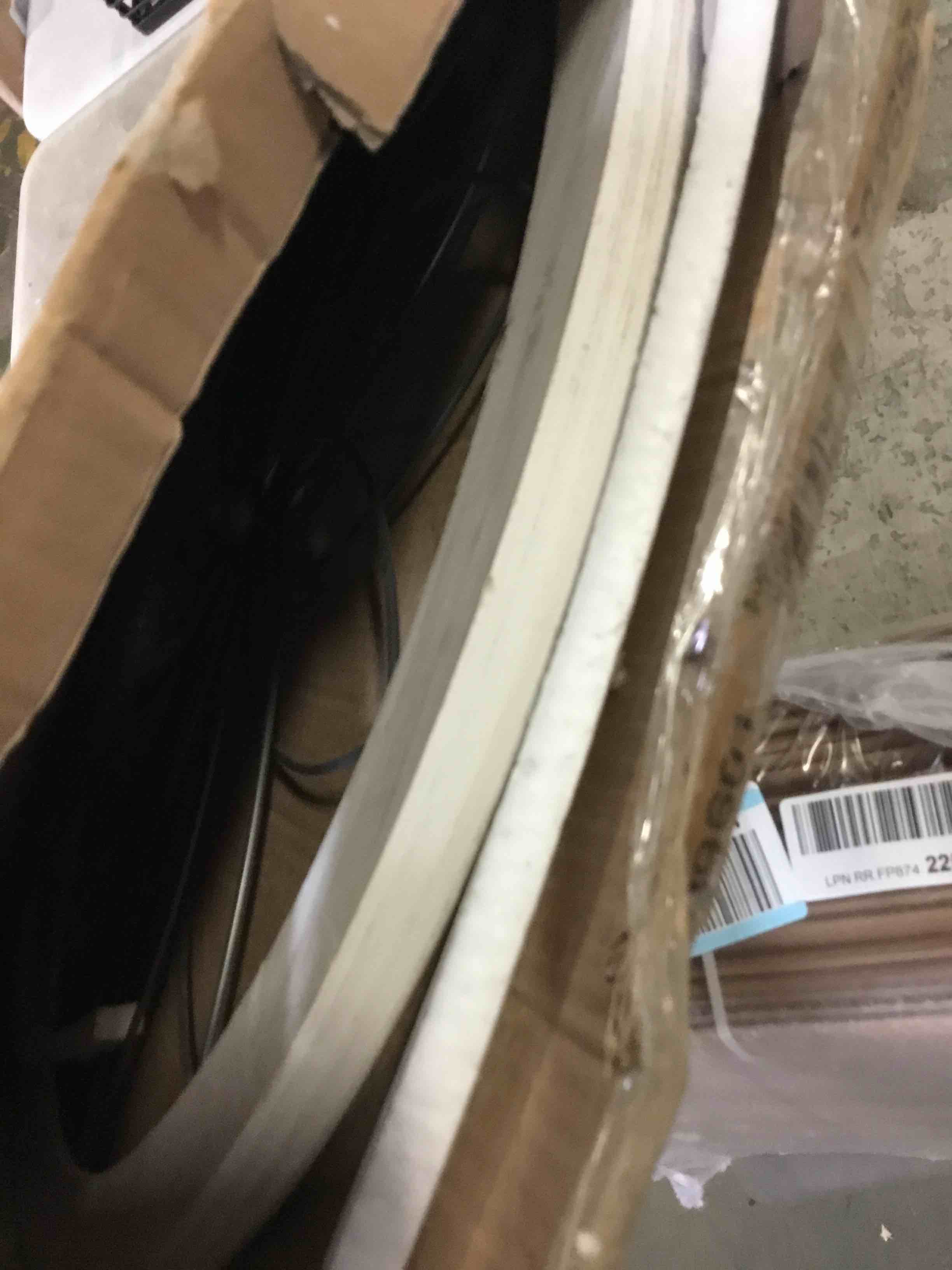 https://s3.amazonaws.com/lotting-images-prod/bidfta/YEL4998165_1695304124800.jpeg