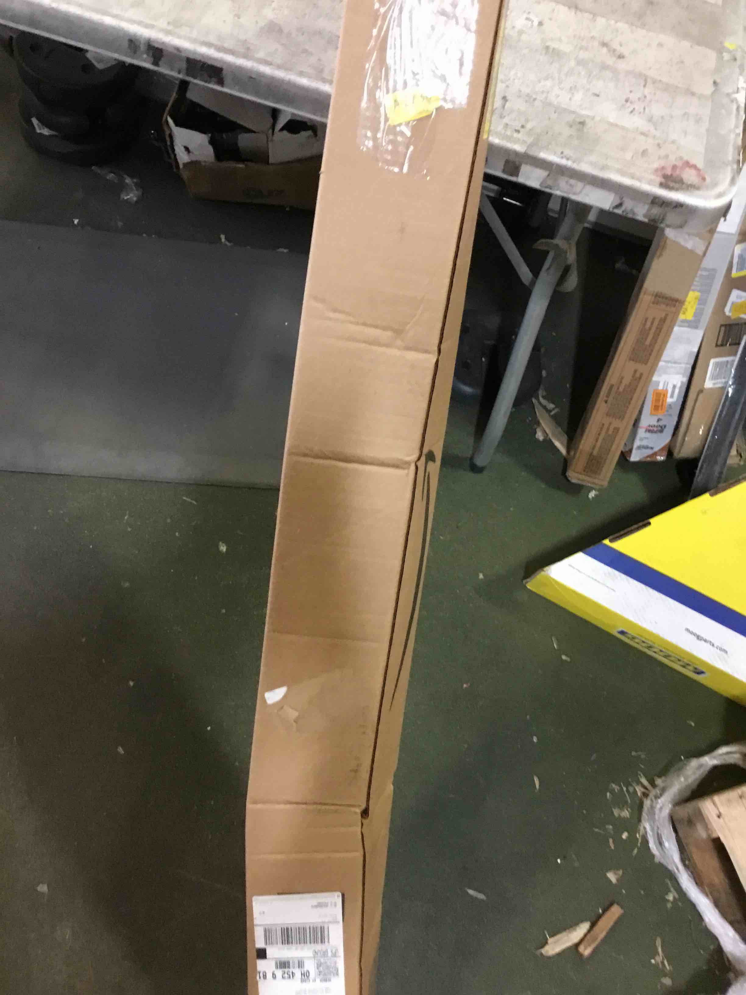https://s3.amazonaws.com/lotting-images-prod/bidfta/YEL4998211_1695312160522.jpeg
