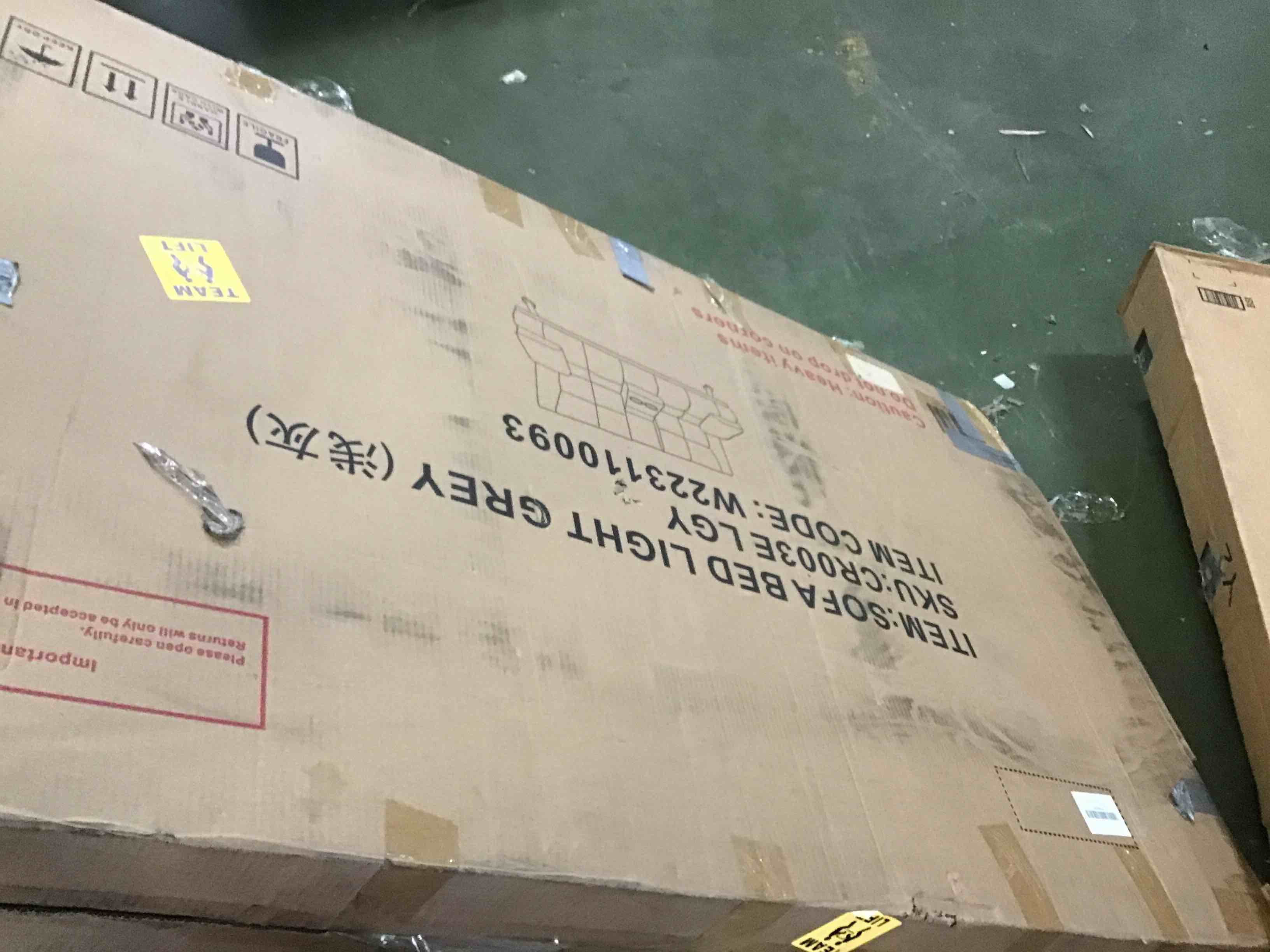 https://s3.amazonaws.com/lotting-images-prod/bidfta/YEL4998225_1695314237098.jpeg