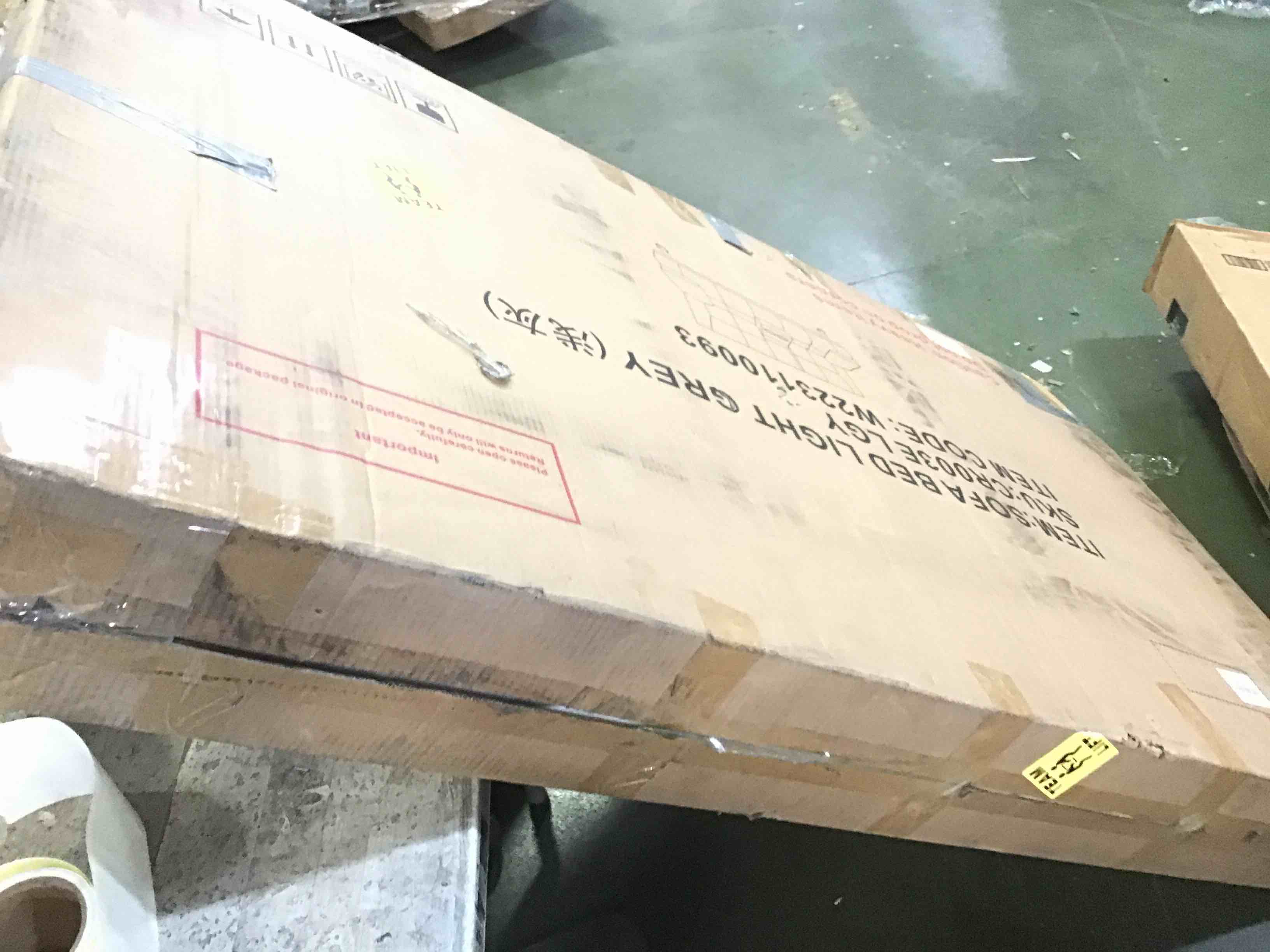 https://s3.amazonaws.com/lotting-images-prod/bidfta/YEL4998225_1695314238793.jpeg