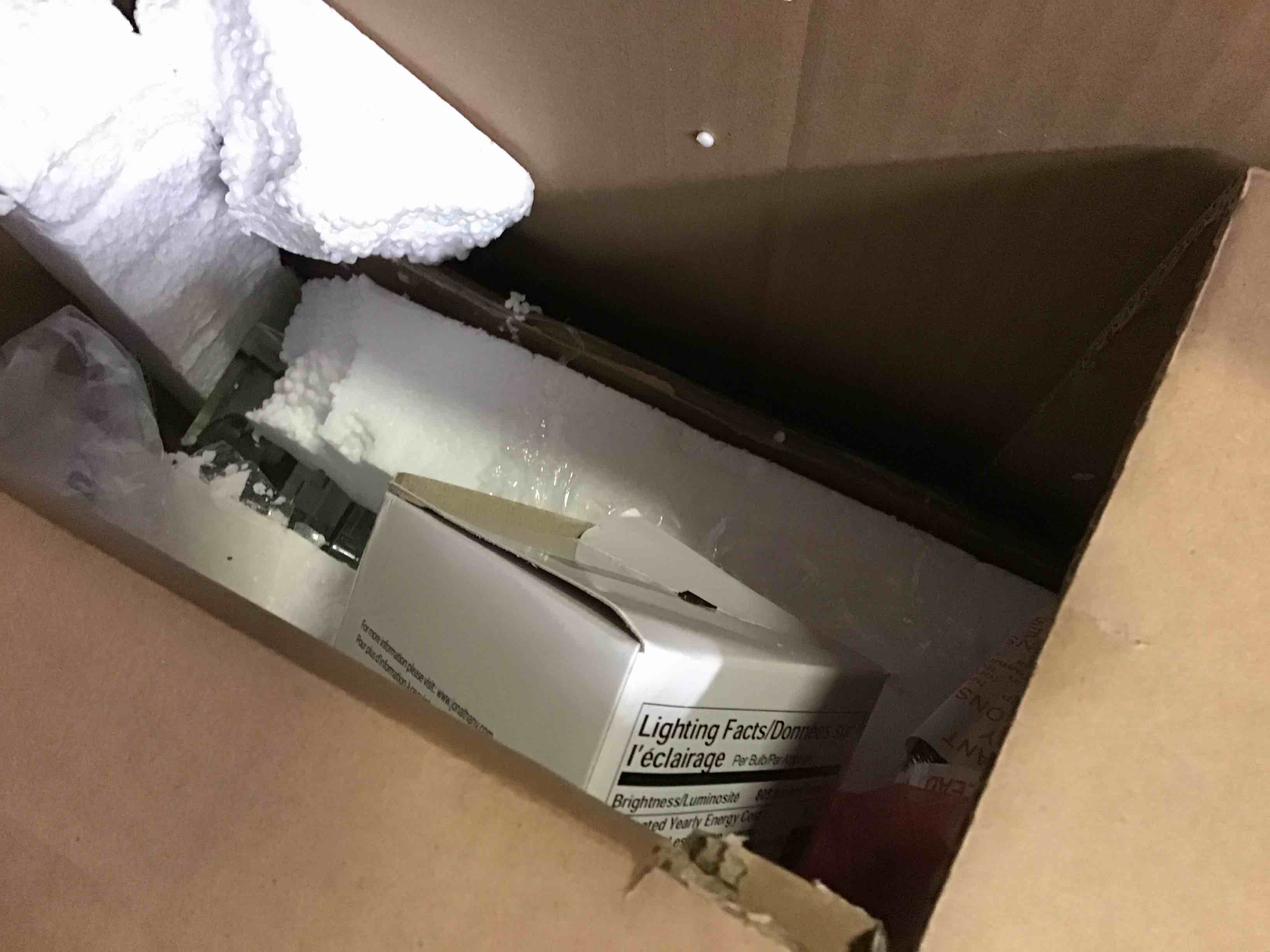 https://s3.amazonaws.com/lotting-images-prod/bidfta/YEL4998418_1695399272595.jpeg