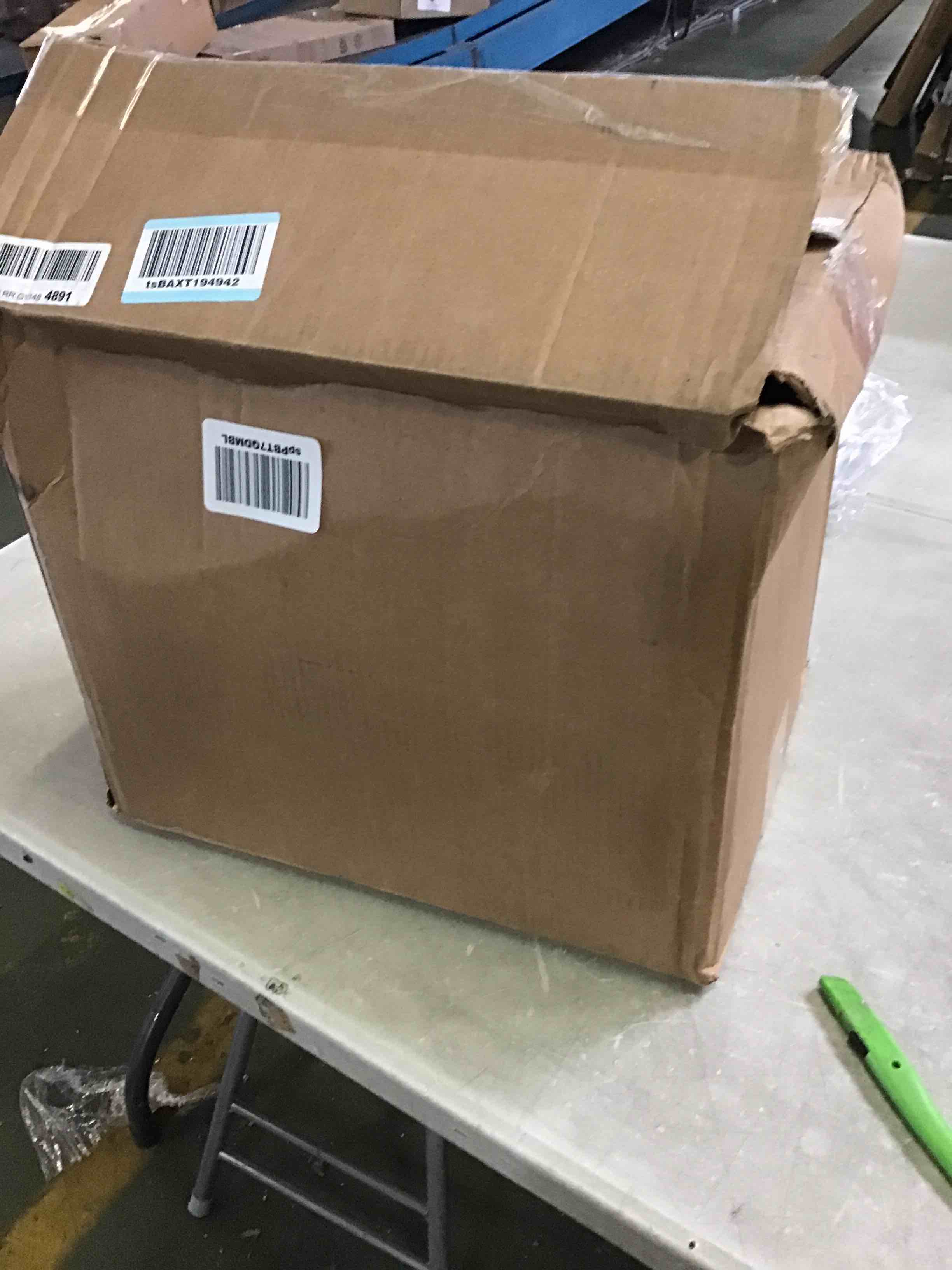 https://s3.amazonaws.com/lotting-images-prod/bidfta/YEL4998432_1695400539063.jpeg