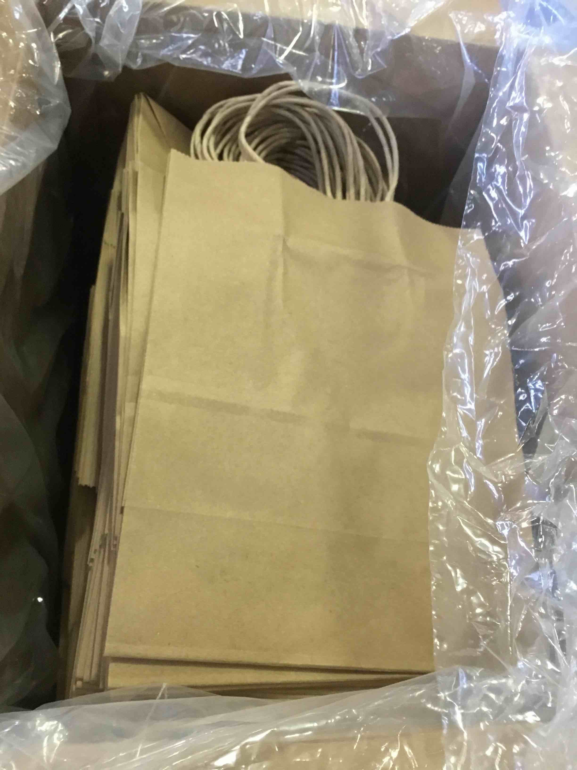https://s3.amazonaws.com/lotting-images-prod/bidfta/YEL4998633_1694693810012.jpeg