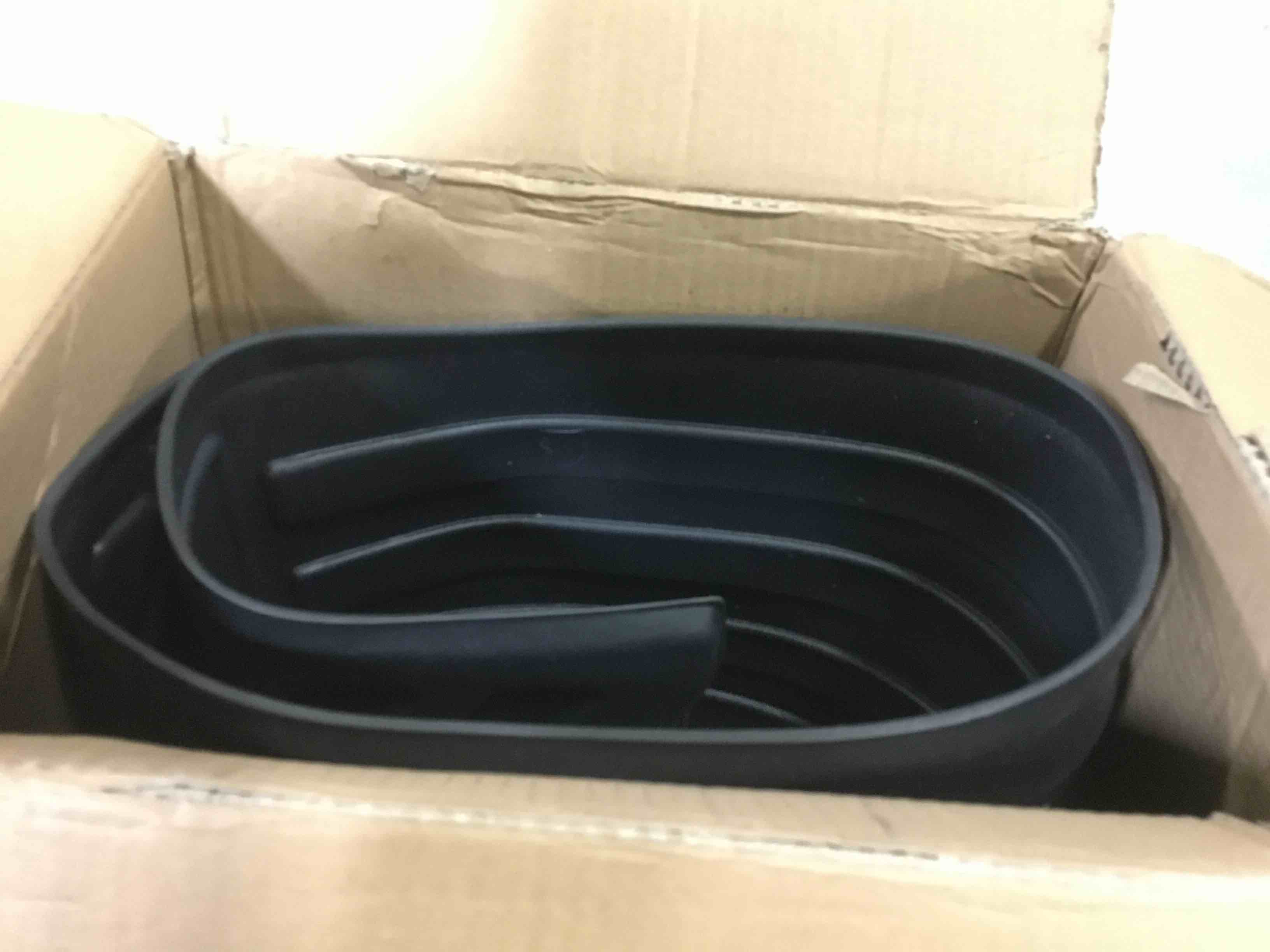 https://s3.amazonaws.com/lotting-images-prod/bidfta/YEL4999952_1687377498190.jpeg