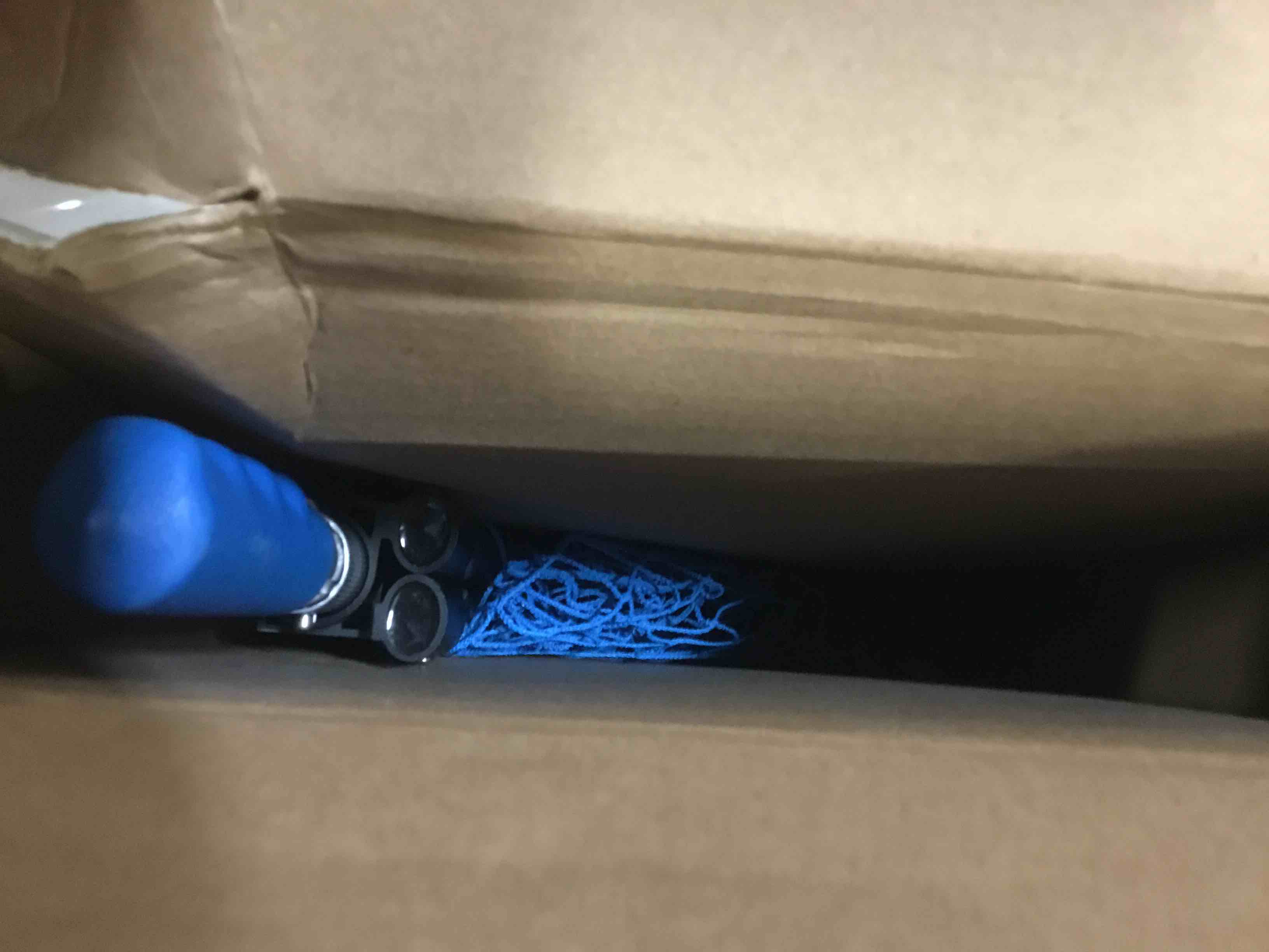 https://s3.amazonaws.com/lotting-images-prod/bidfta/YEL4999987_1687433700513.jpeg