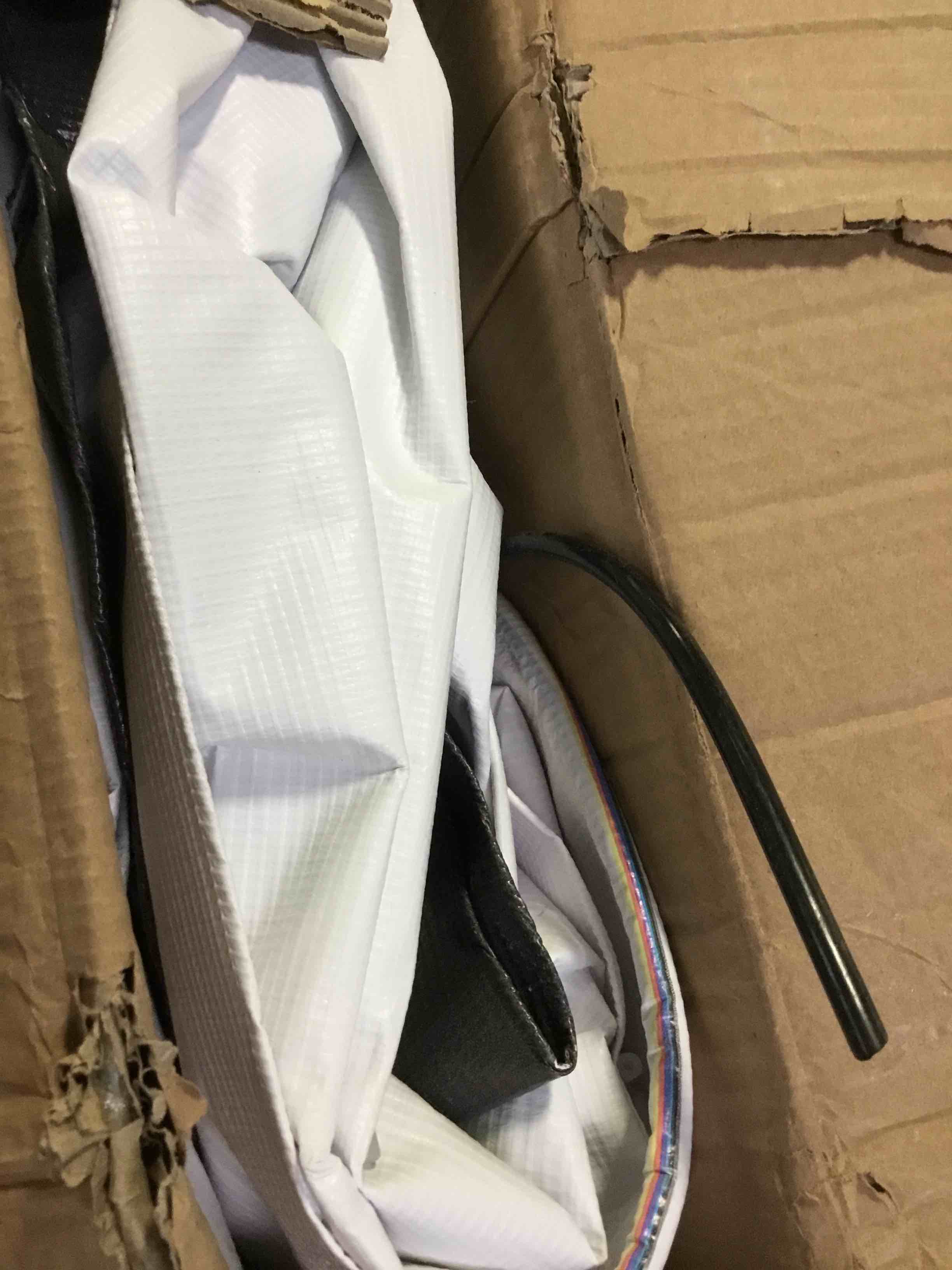 https://s3.amazonaws.com/lotting-images-prod/bidfta/YEL5004180_1687185884550.jpeg