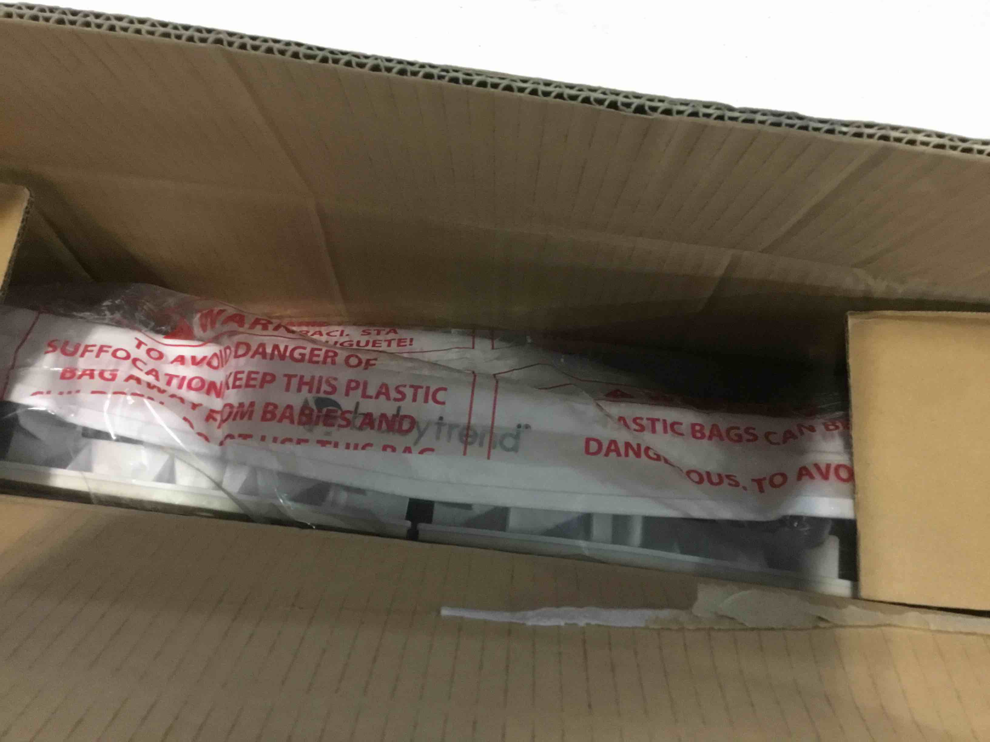 https://s3.amazonaws.com/lotting-images-prod/bidfta/YEL5005617_1687286102524.jpeg