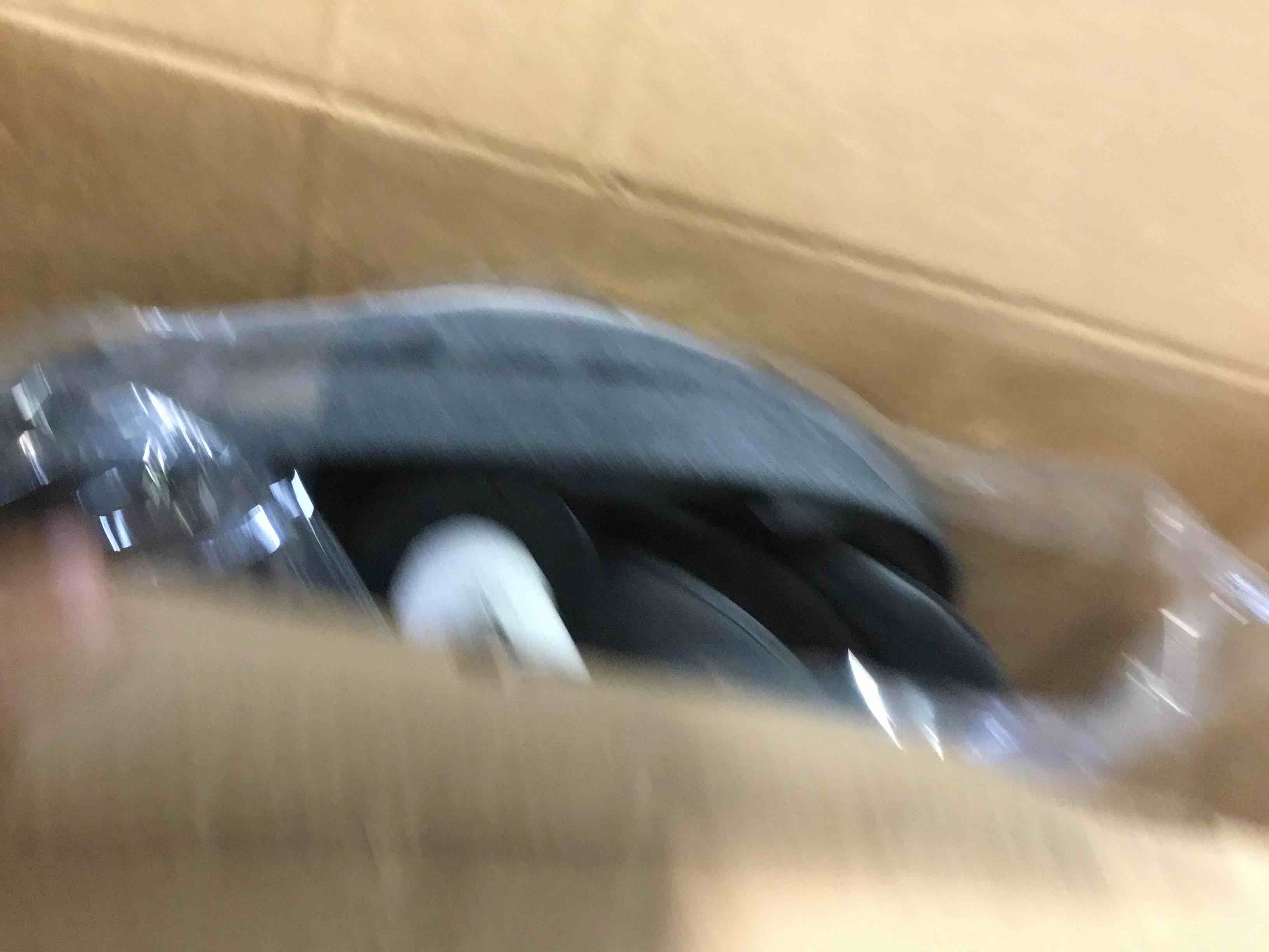 https://s3.amazonaws.com/lotting-images-prod/bidfta/YEL5005644_1687289291314.jpeg