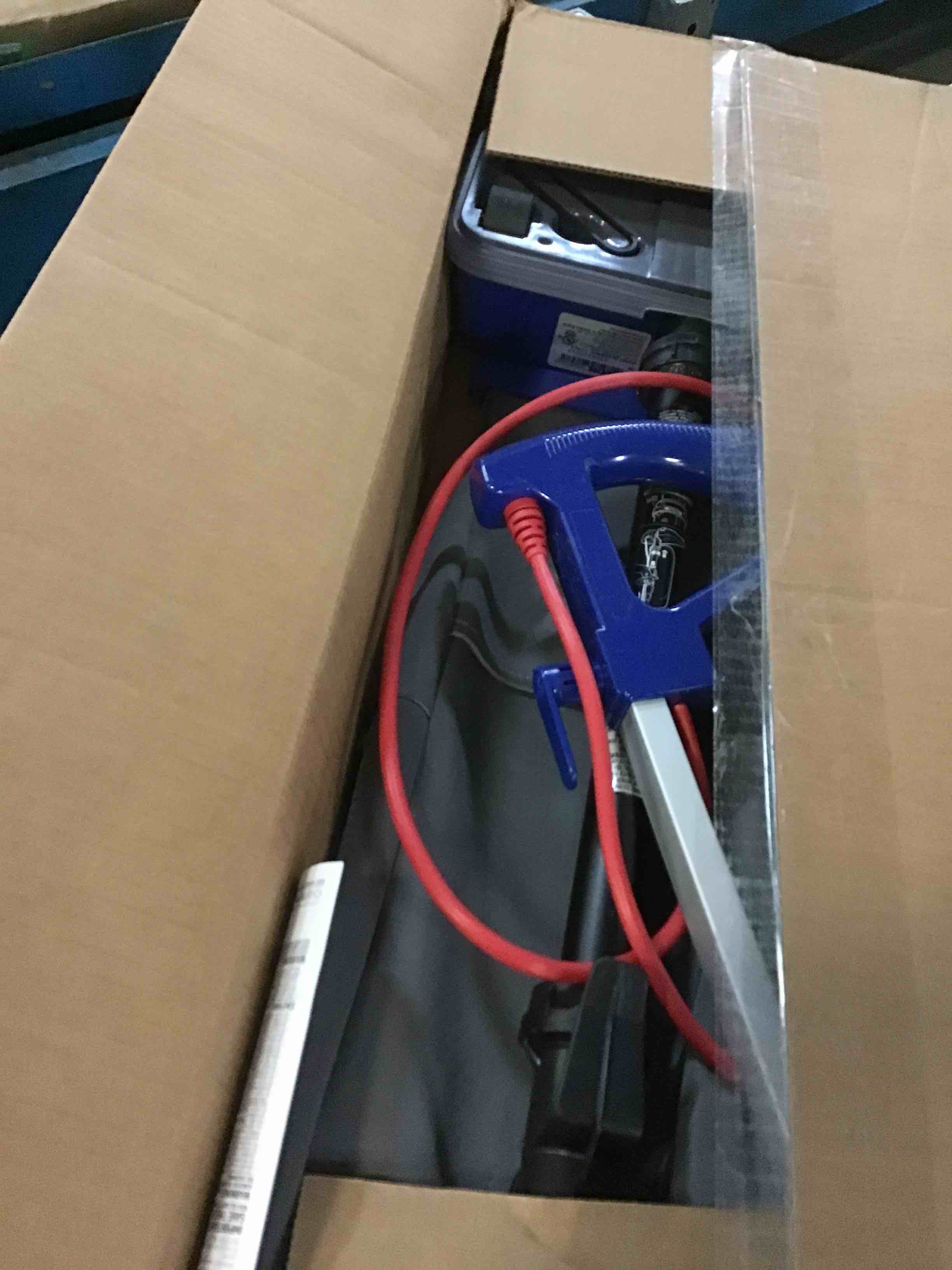 https://s3.amazonaws.com/lotting-images-prod/bidfta/YEL5009776_1687444311452.jpeg