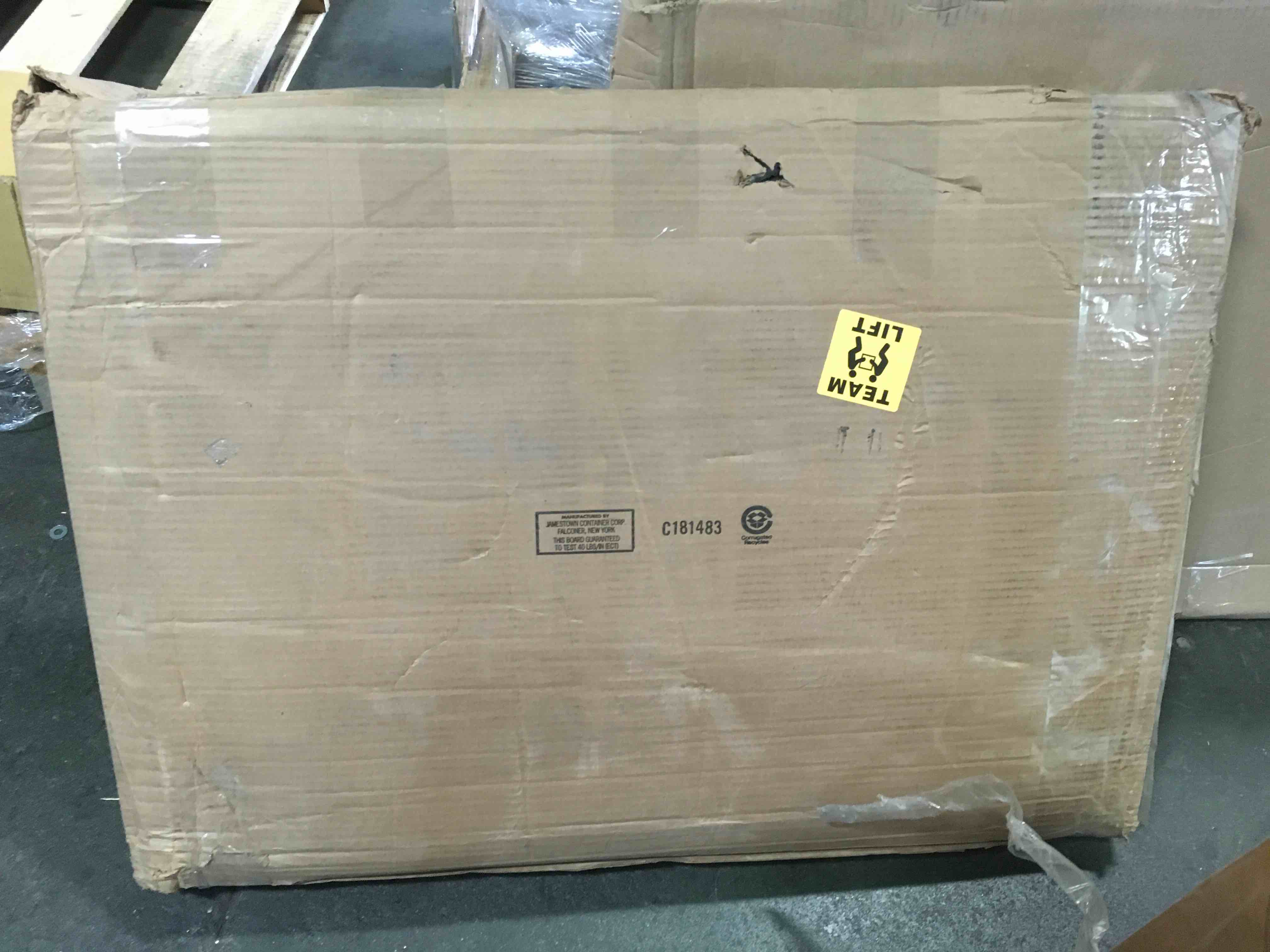https://s3.amazonaws.com/lotting-images-prod/bidfta/YEL5010528_1686584883220.jpeg