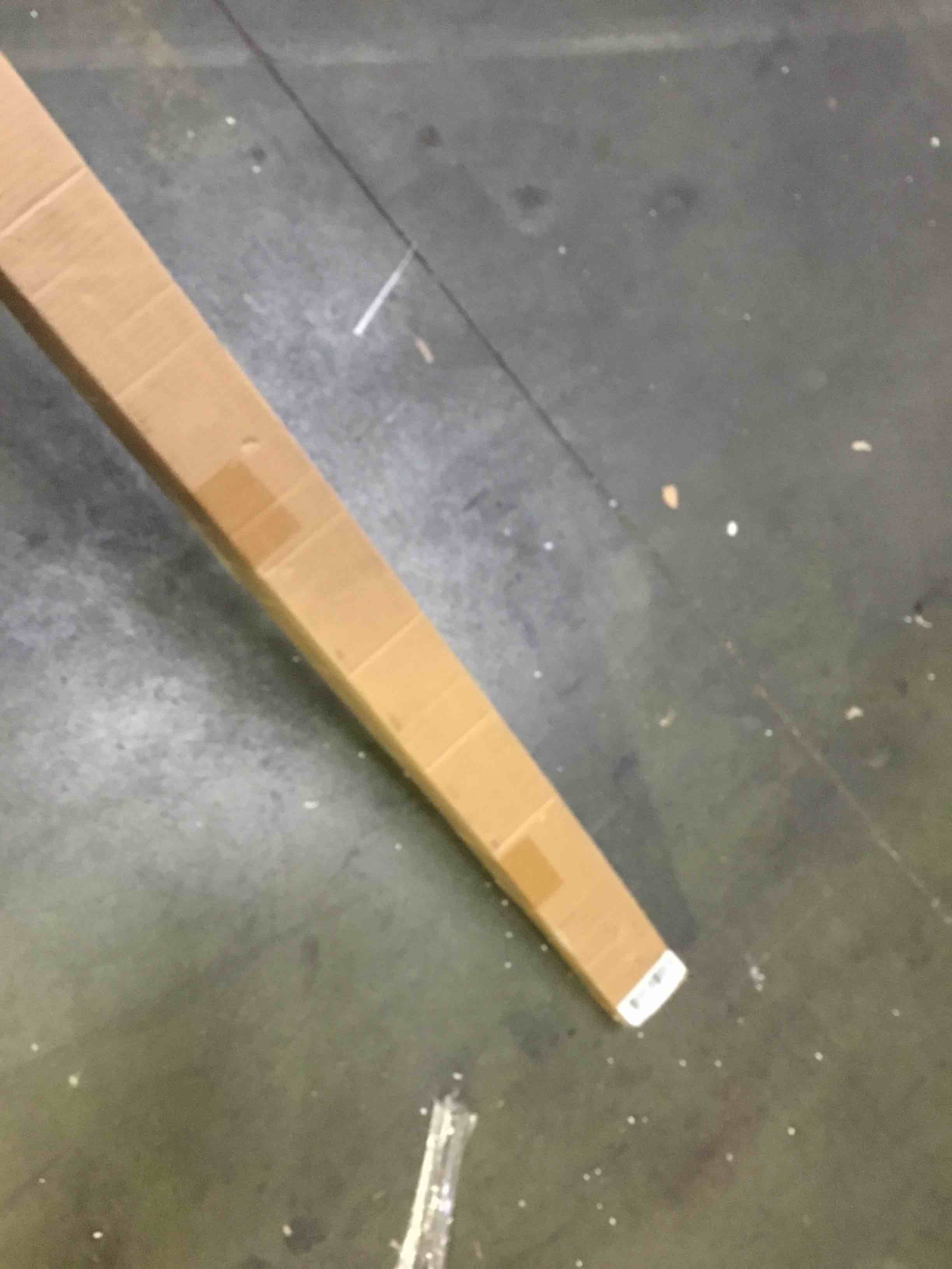 https://s3.amazonaws.com/lotting-images-prod/bidfta/YEL5010637_1686661337212.jpeg
