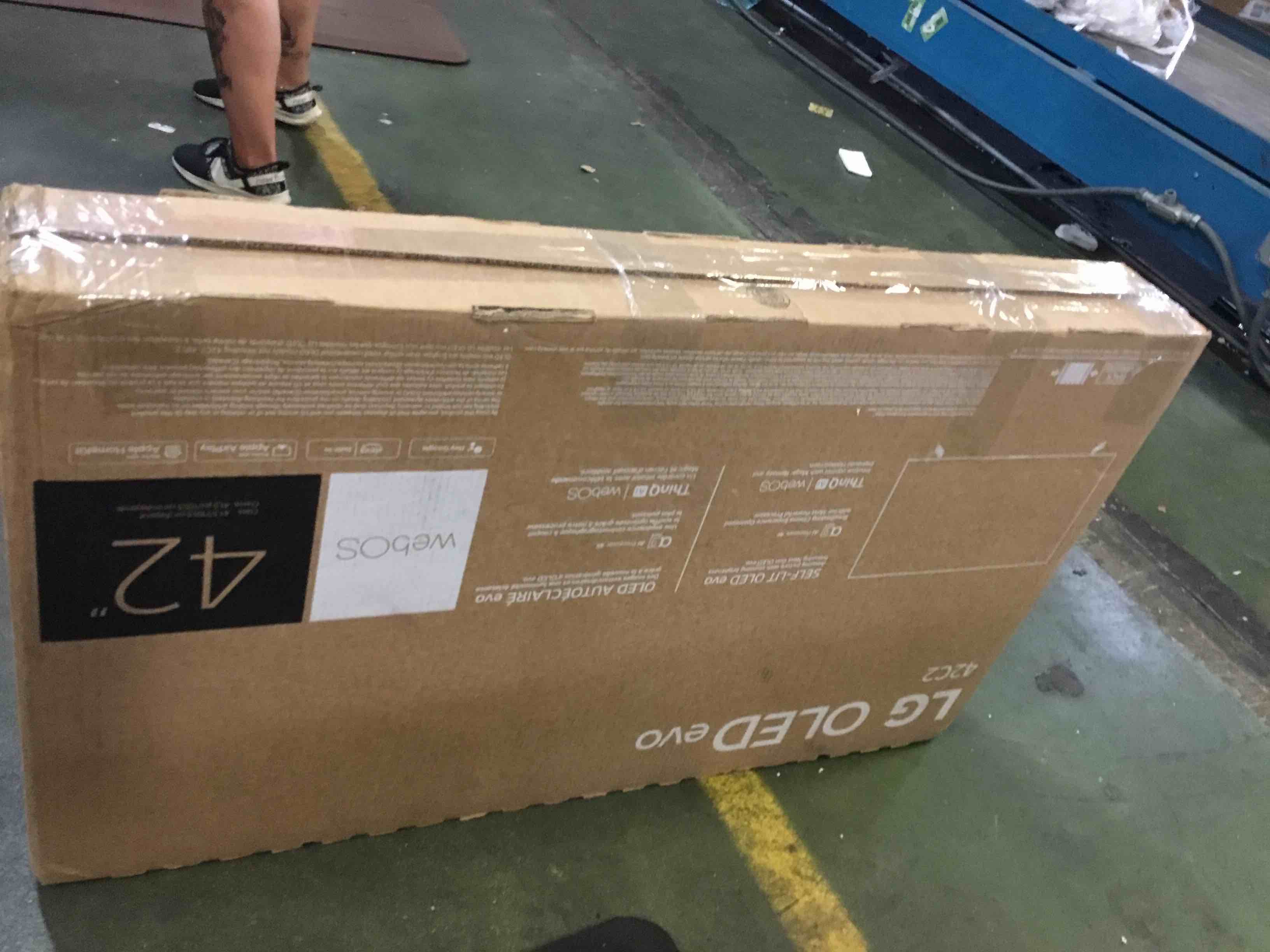 https://s3.amazonaws.com/lotting-images-prod/bidfta/YEL5011656_1687364878711.jpeg