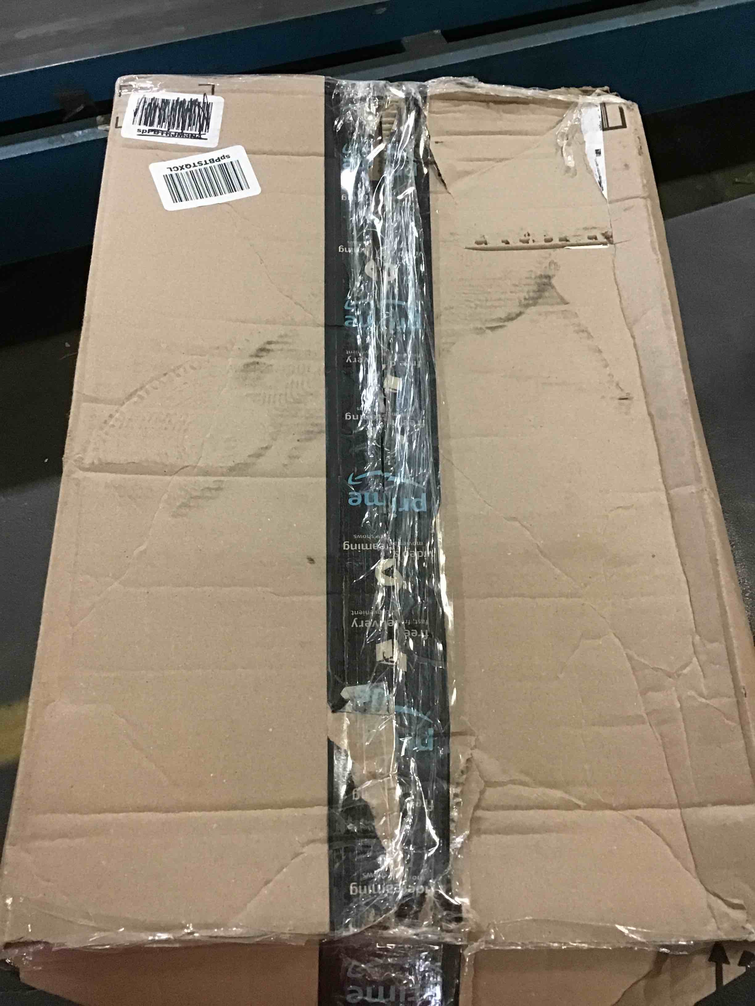 https://s3.amazonaws.com/lotting-images-prod/bidfta/YEL5015201_1687533697948.jpeg