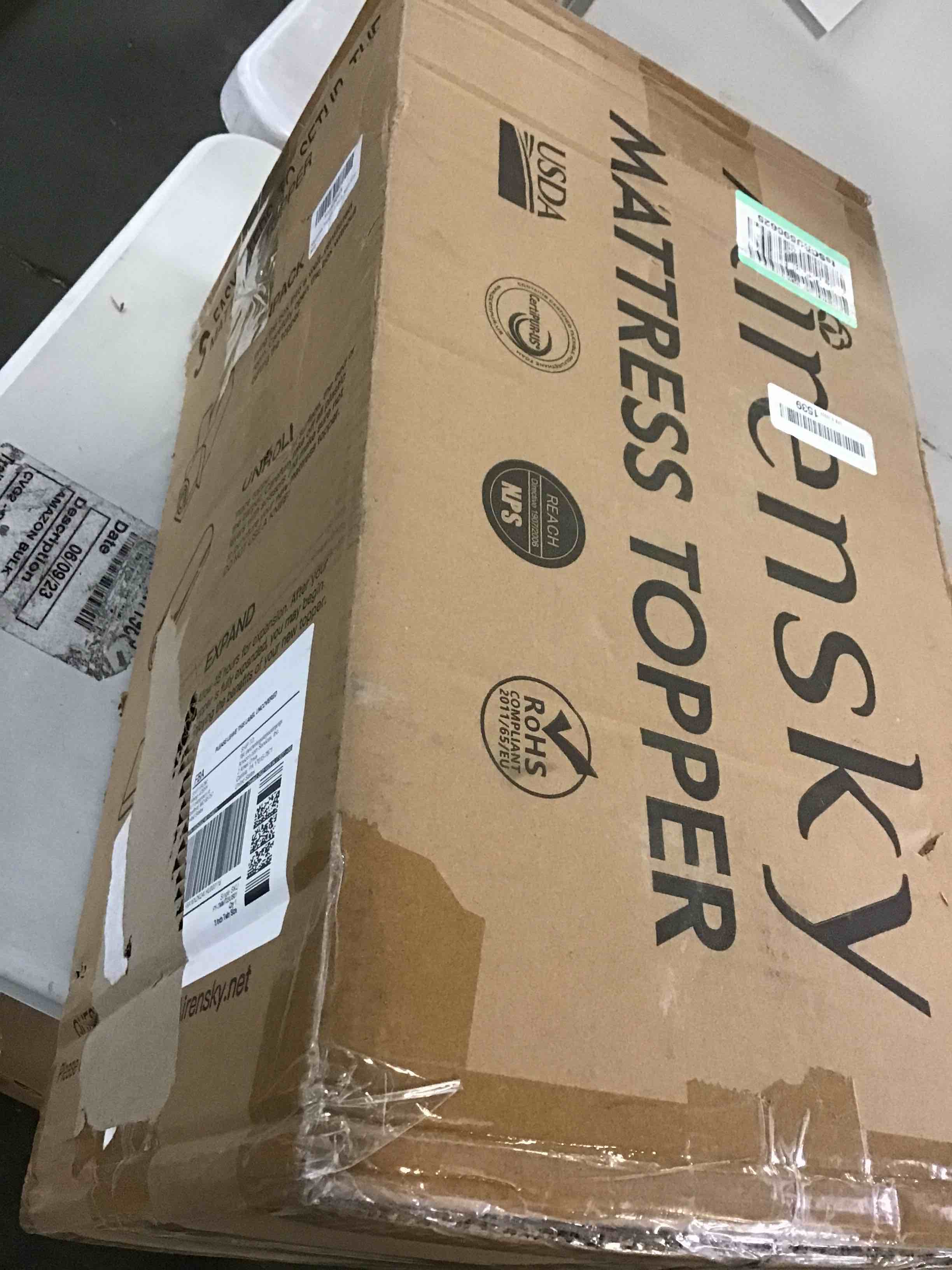 https://s3.amazonaws.com/lotting-images-prod/bidfta/YEL5015863_1687973678731.jpeg
