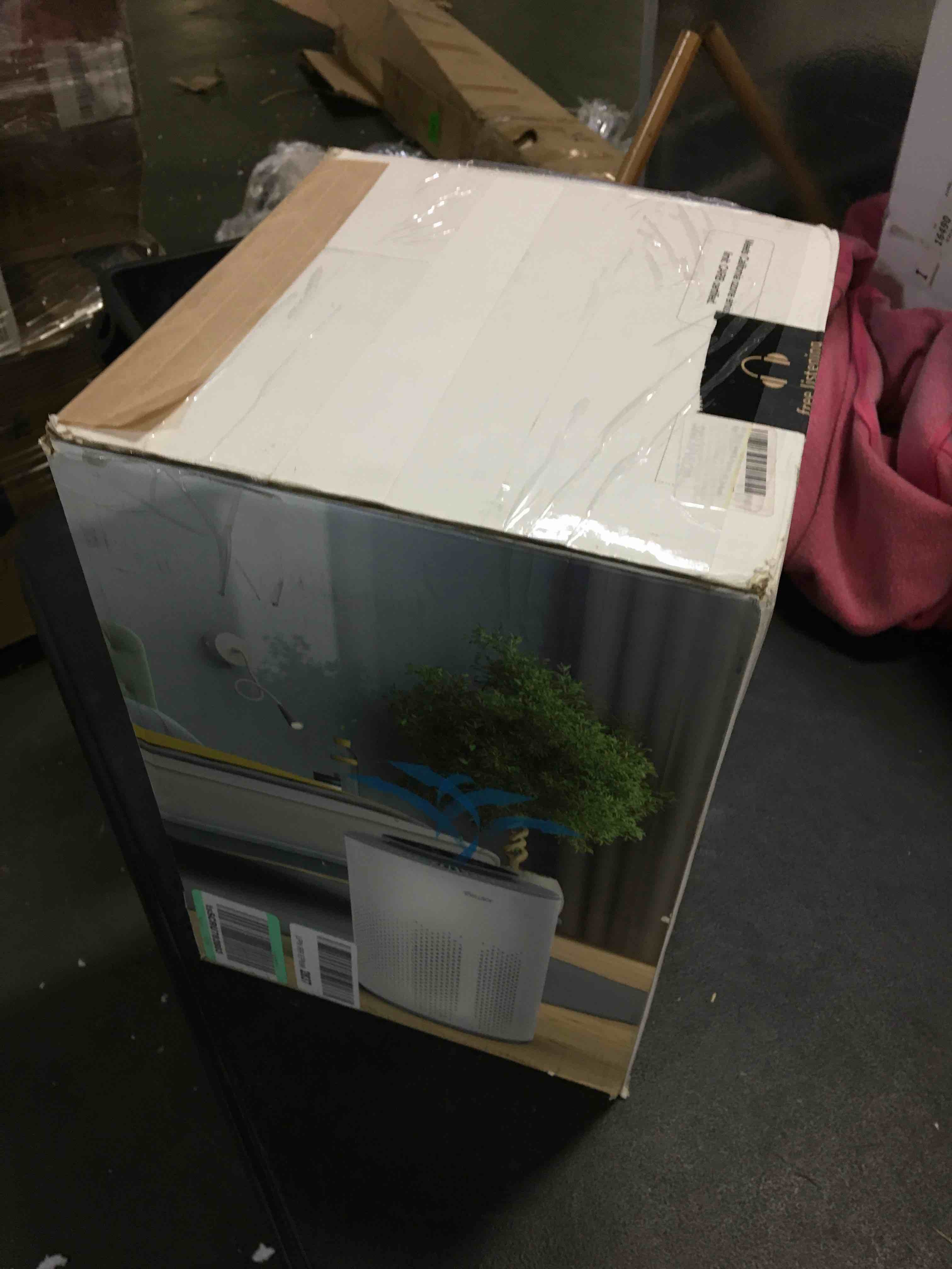 https://s3.amazonaws.com/lotting-images-prod/bidfta/YEL5017025_1687533592885.jpeg