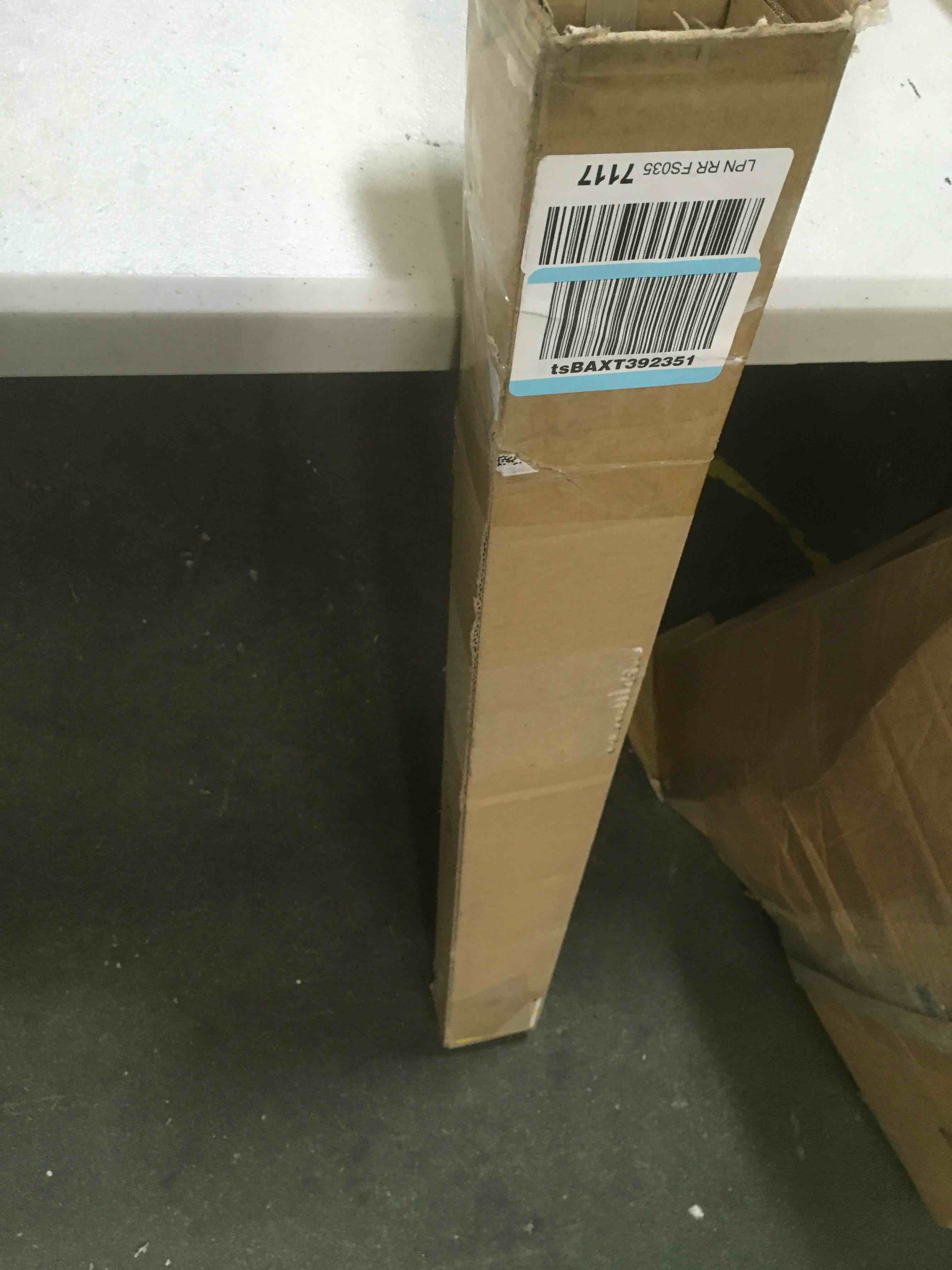 https://s3.amazonaws.com/lotting-images-prod/bidfta/YEL5017238_1687790656811.jpeg