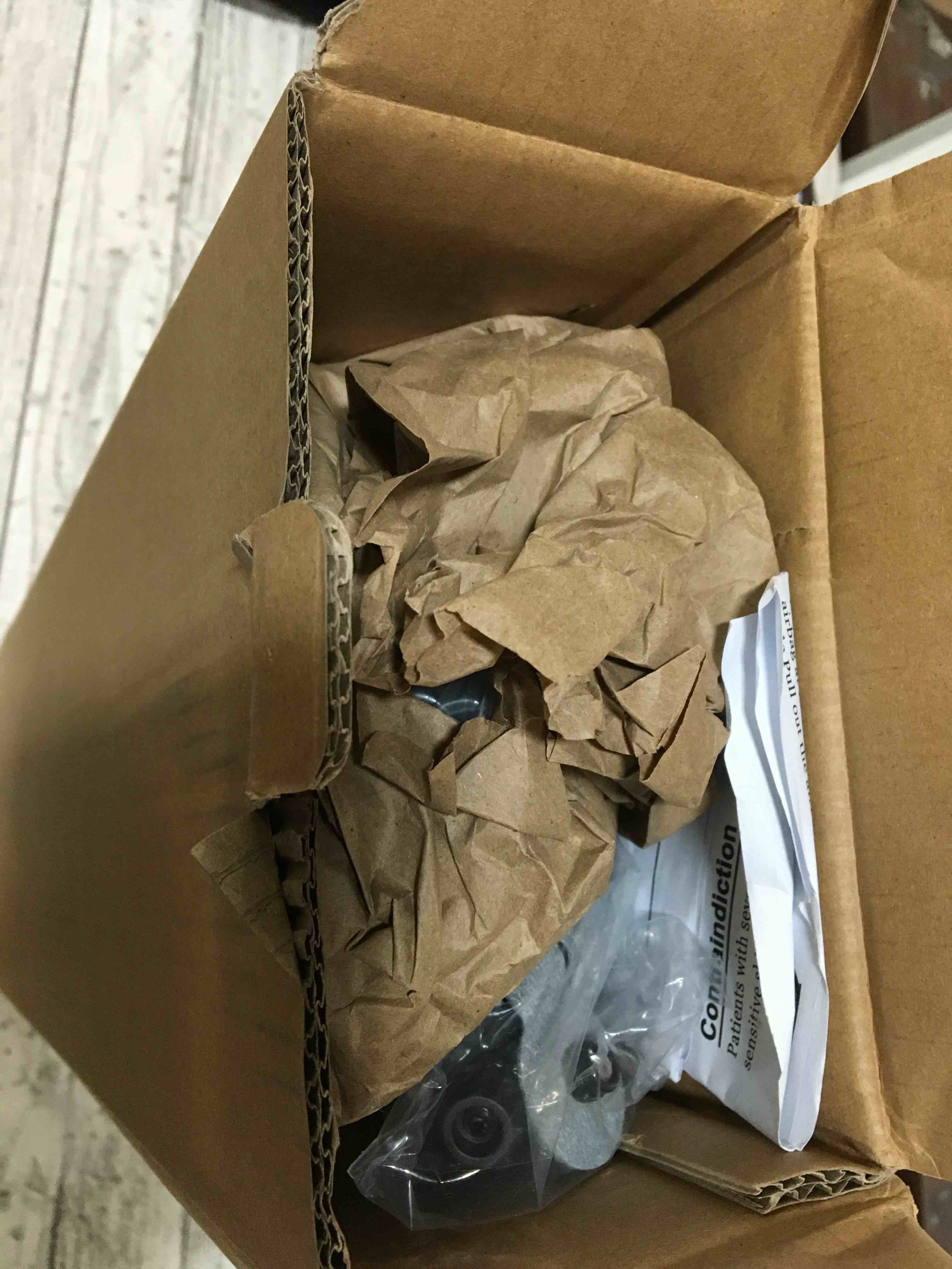https://s3.amazonaws.com/lotting-images-prod/bidfta/YEL5017550_1687964741643.jpeg