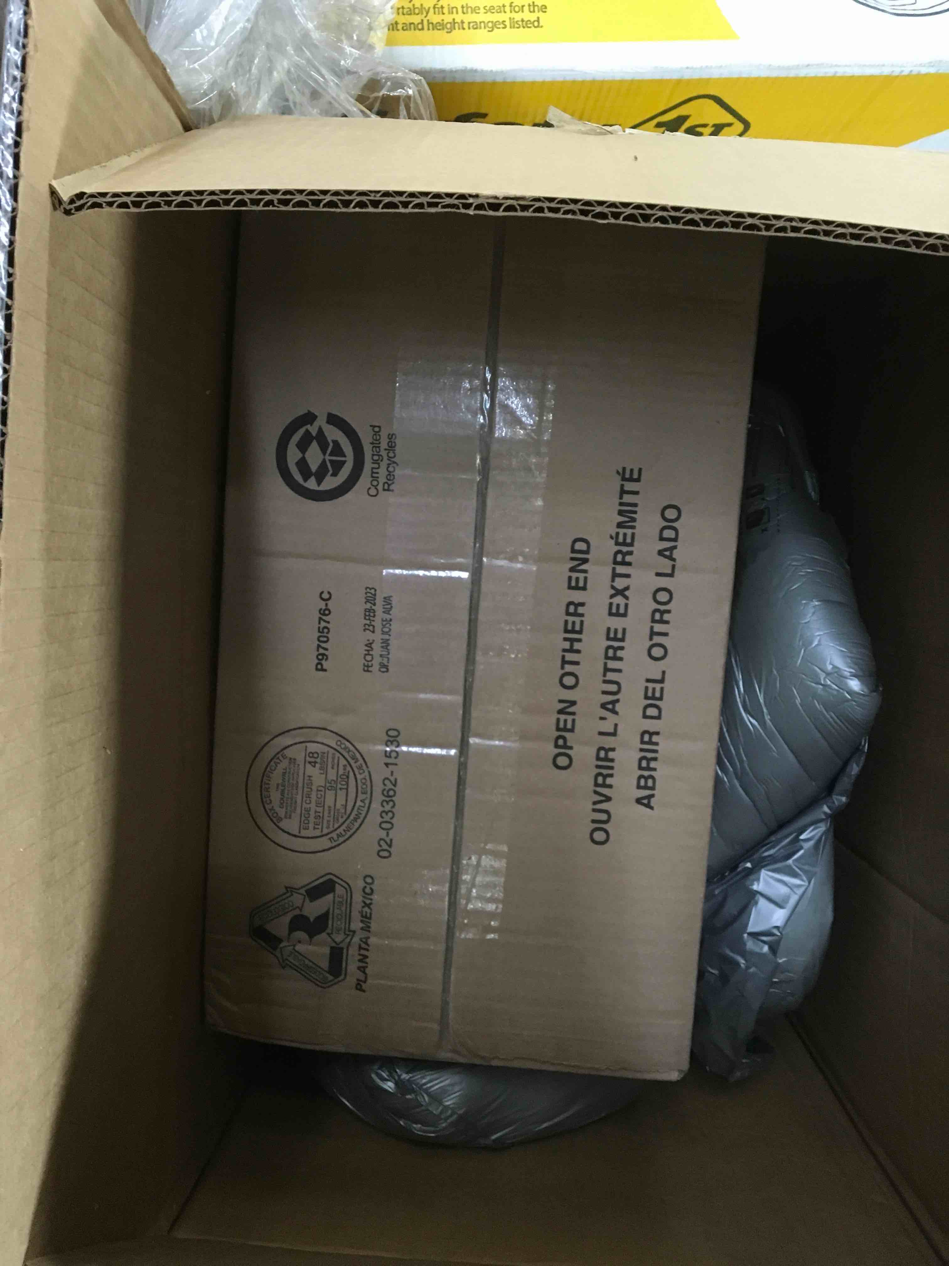 https://s3.amazonaws.com/lotting-images-prod/bidfta/YEL5017793_1688060189745.jpeg