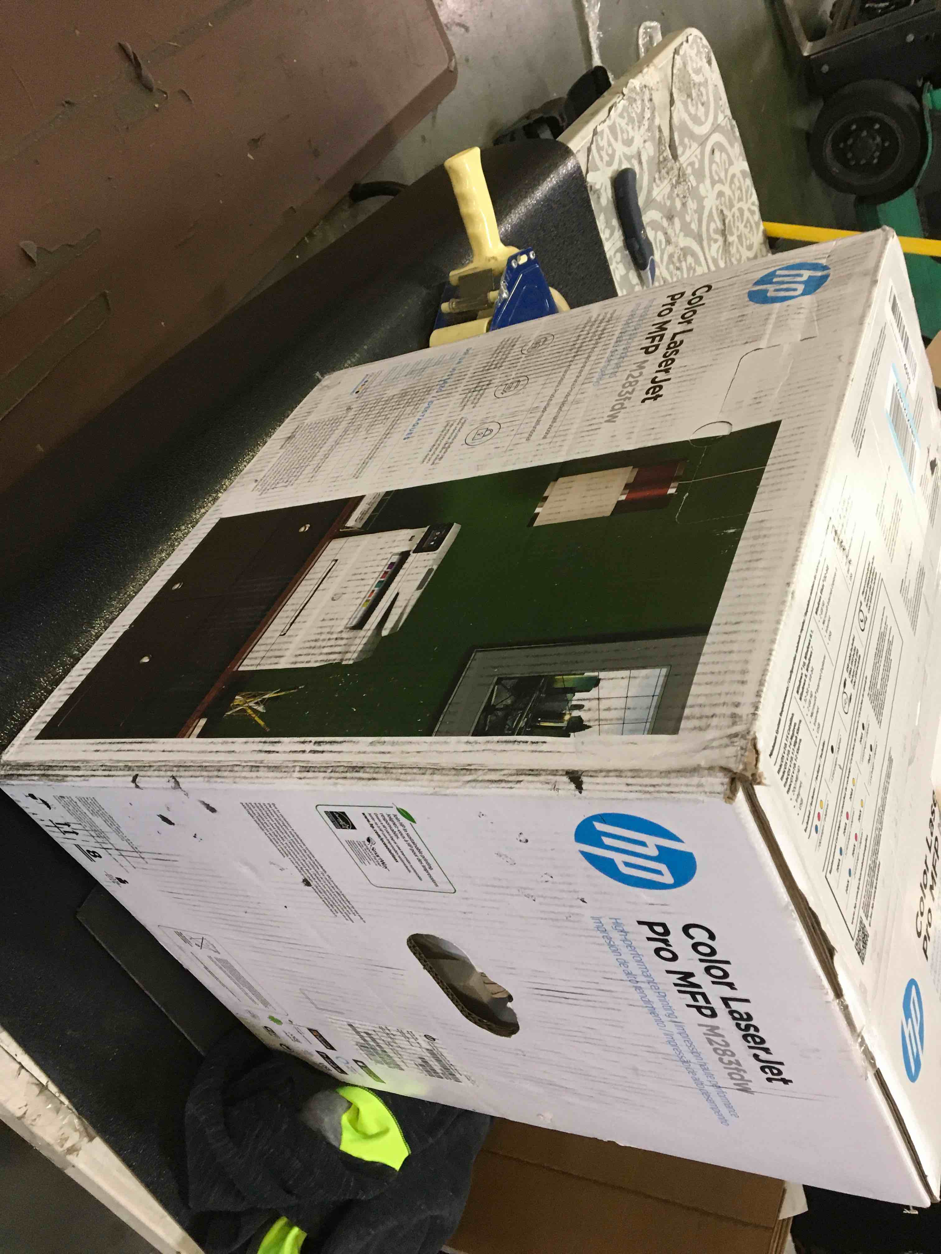 https://s3.amazonaws.com/lotting-images-prod/bidfta/YEL5017911_1688133105778.jpeg