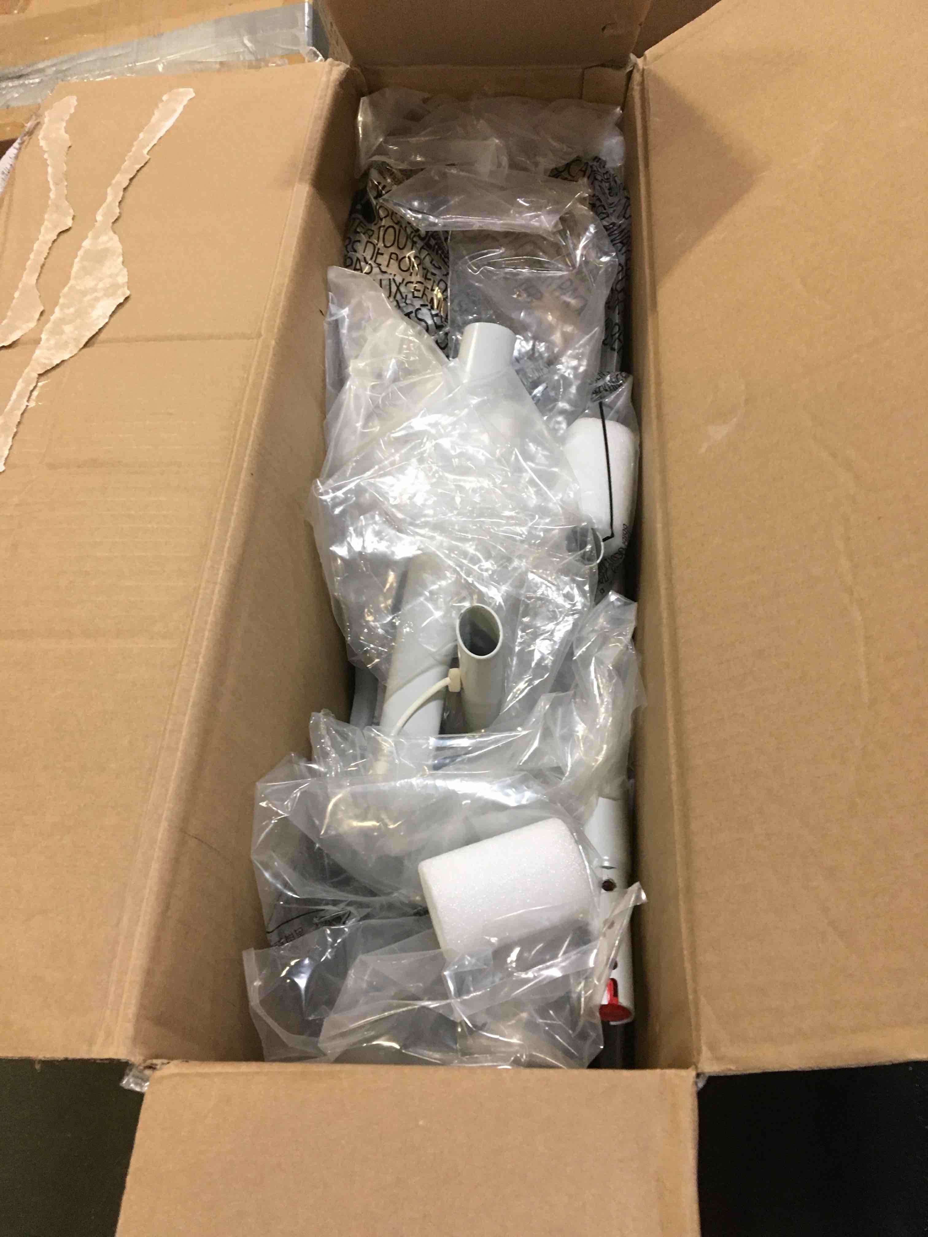 https://s3.amazonaws.com/lotting-images-prod/bidfta/YEL5017937_1688137951251.jpeg