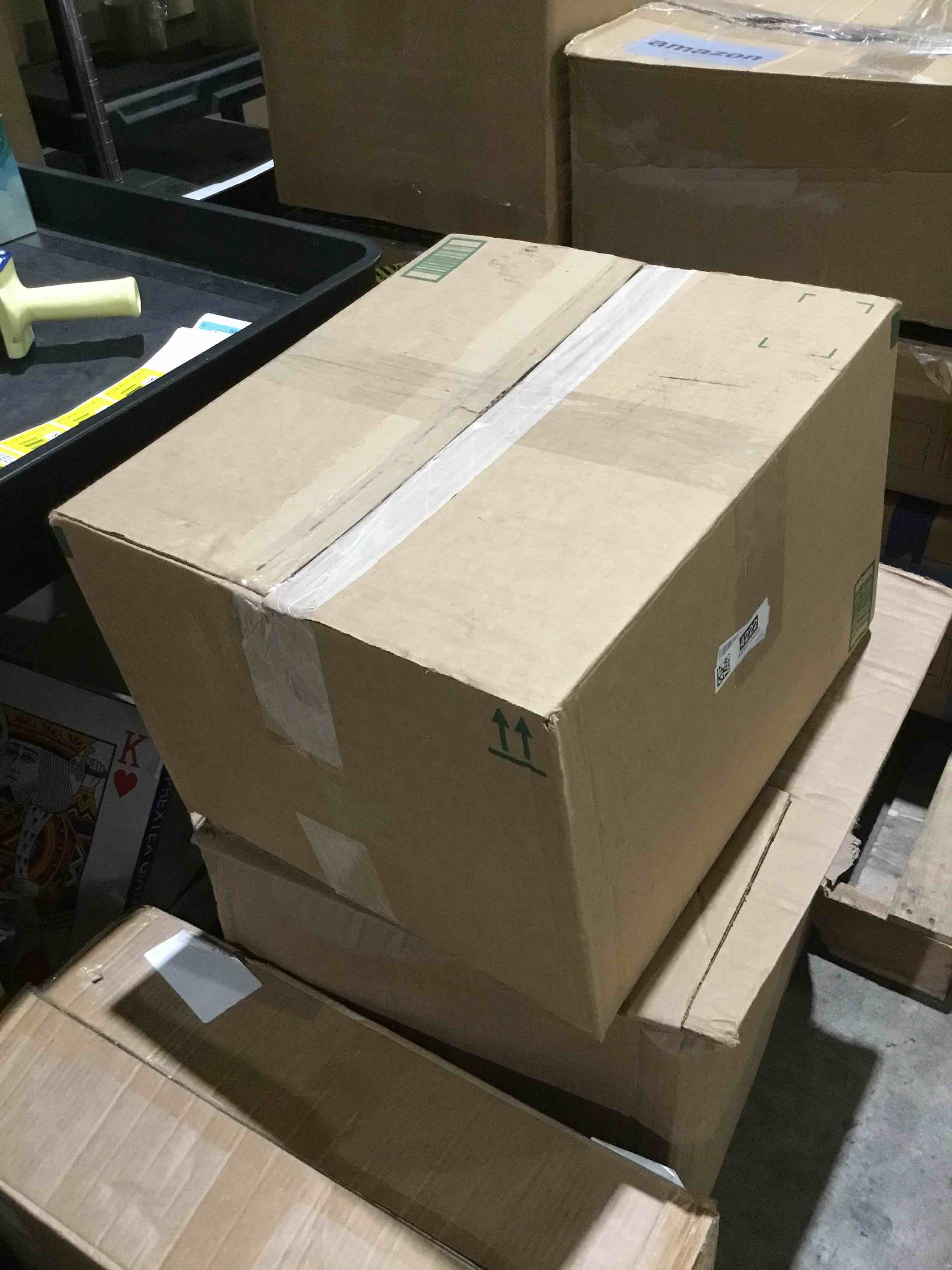 https://s3.amazonaws.com/lotting-images-prod/bidfta/YEL5025023_1753985862154.jpeg