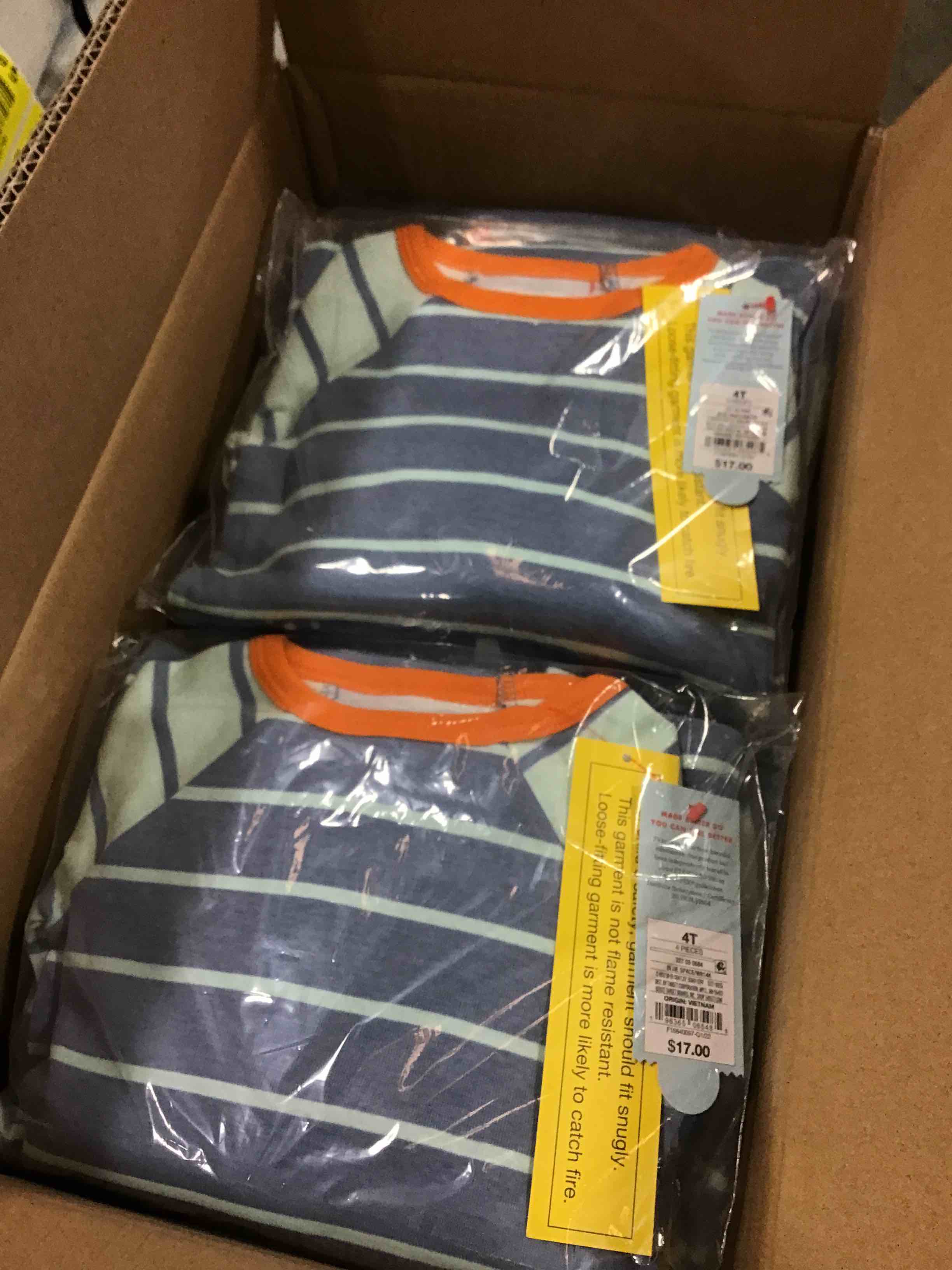 https://s3.amazonaws.com/lotting-images-prod/bidfta/YEL5027565_1689685510799.jpeg