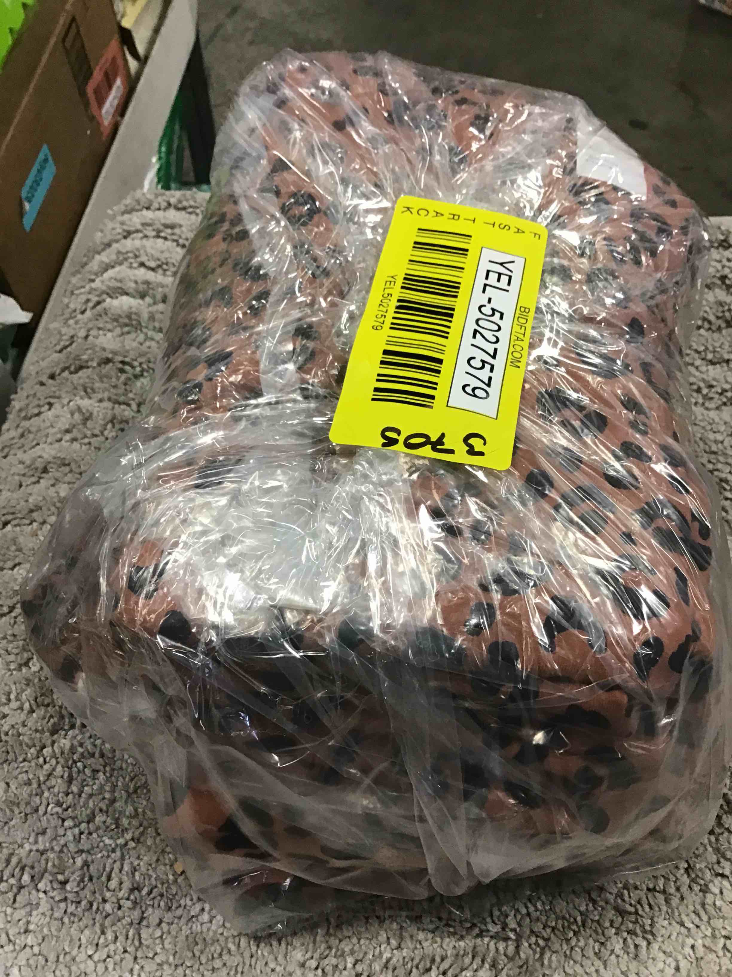 https://s3.amazonaws.com/lotting-images-prod/bidfta/YEL5027579_1689686516329.jpeg