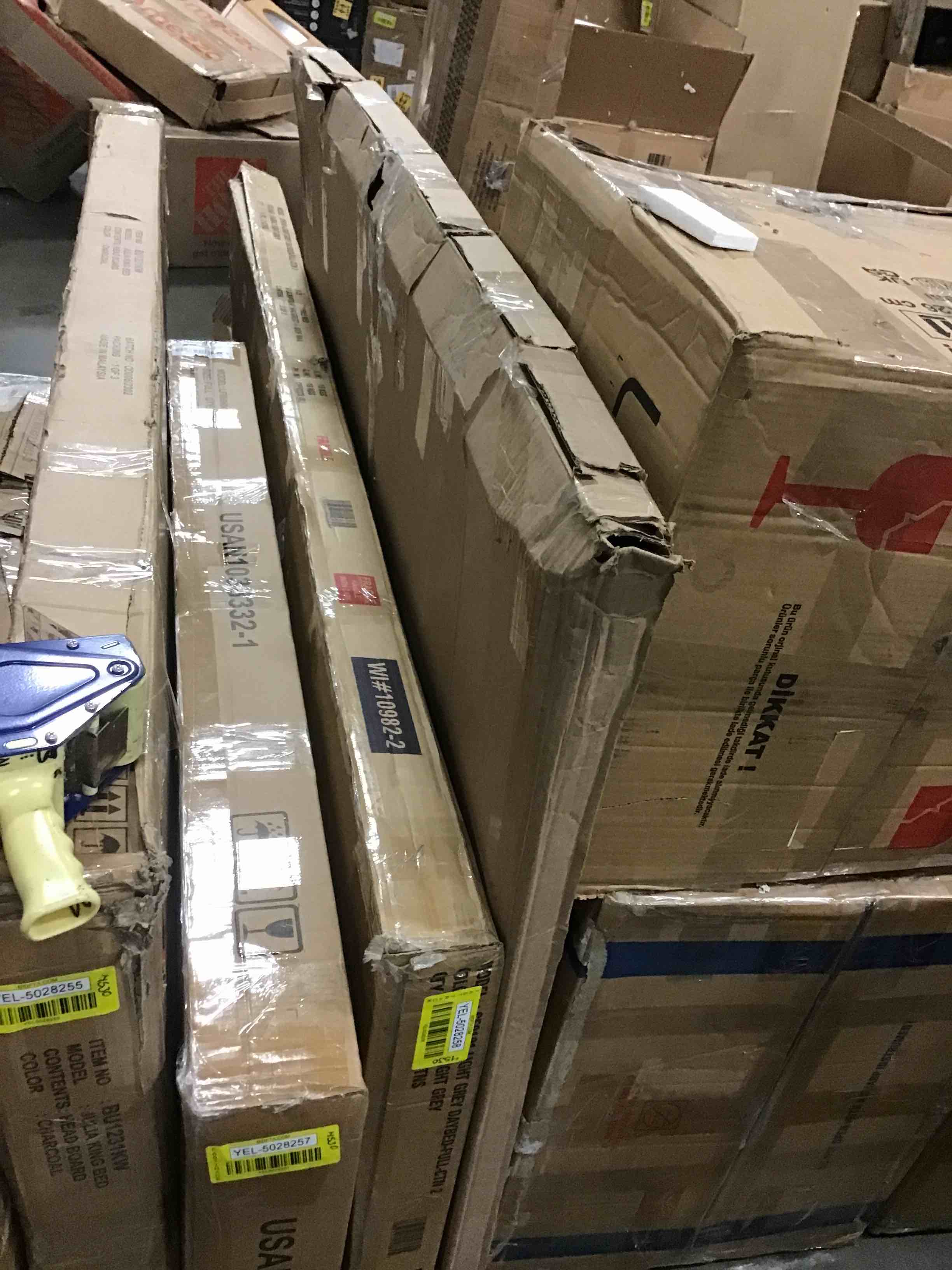 https://s3.amazonaws.com/lotting-images-prod/bidfta/YEL5028258_1693231076622.jpeg