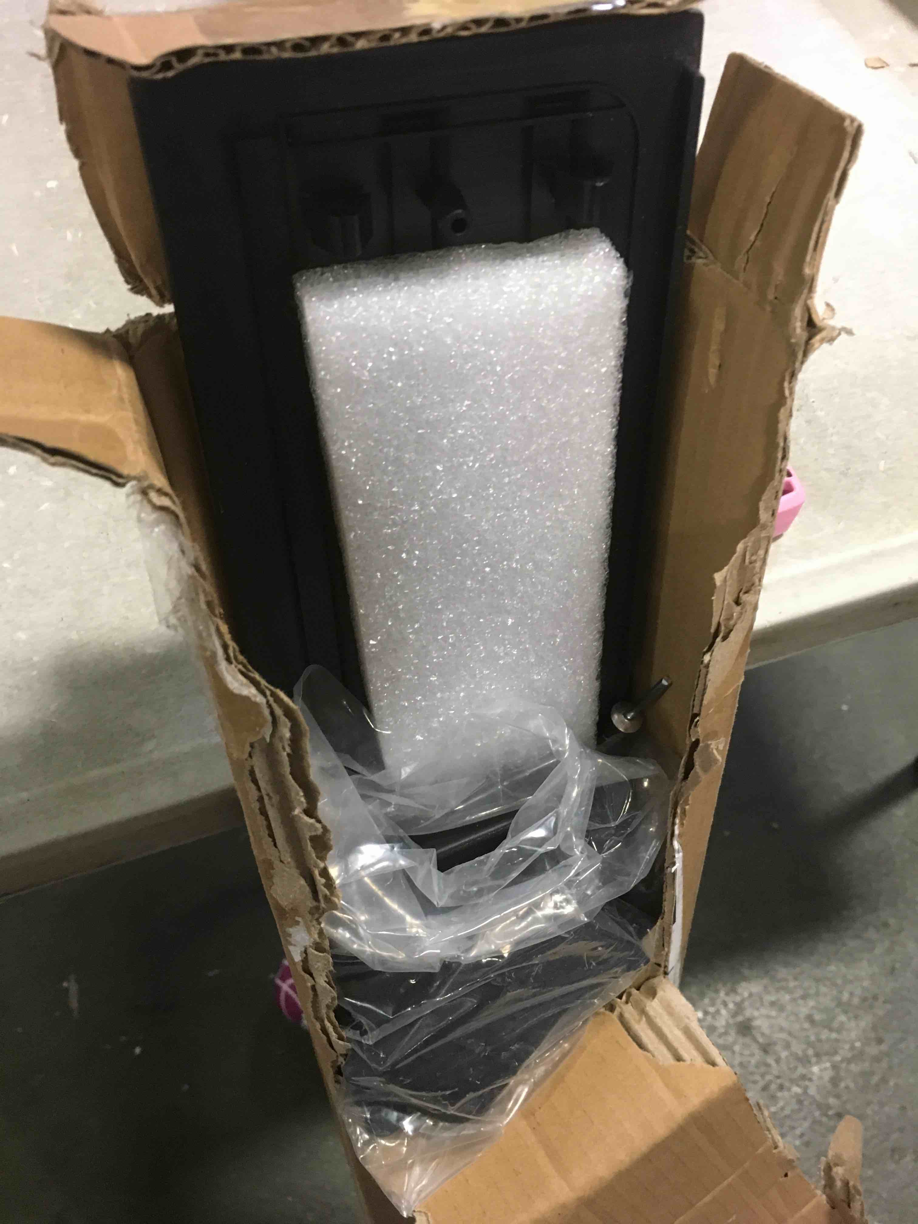 https://s3.amazonaws.com/lotting-images-prod/bidfta/YEL5030154_1686661620637.jpeg