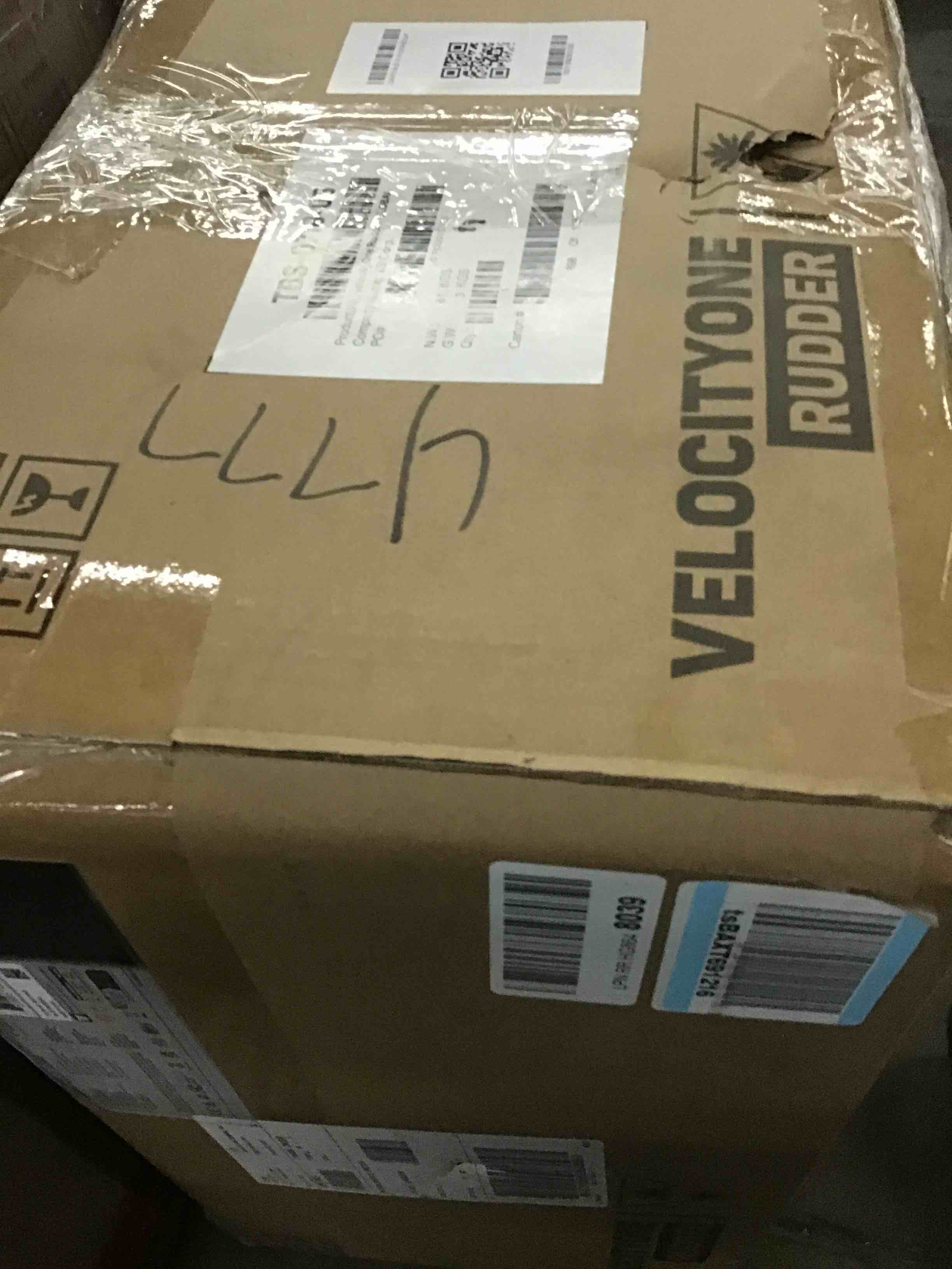 https://s3.amazonaws.com/lotting-images-prod/bidfta/YEL5034425_1703251627597.jpeg