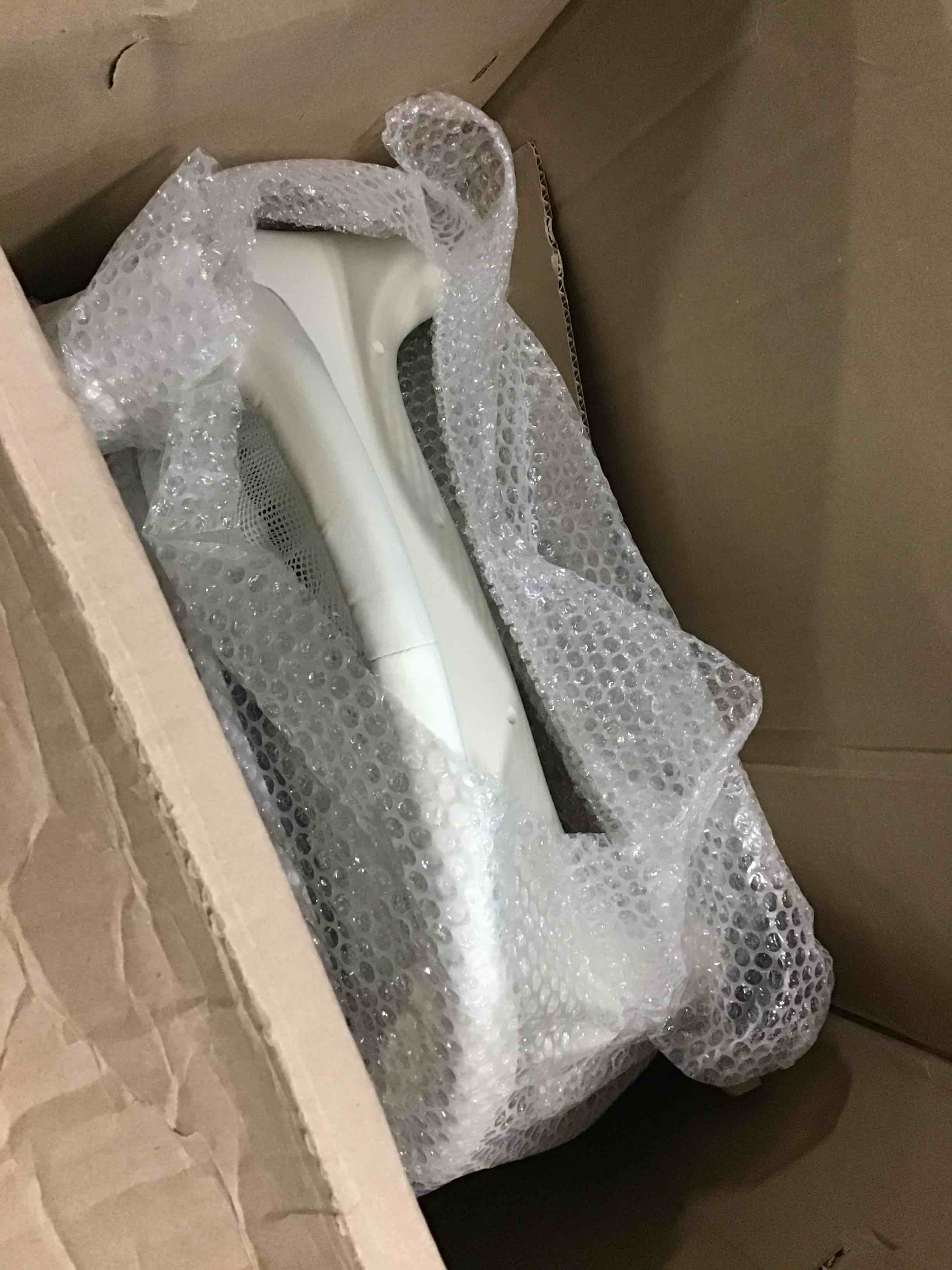 https://s3.amazonaws.com/lotting-images-prod/bidfta/YEL5058554_1685968172005.jpeg