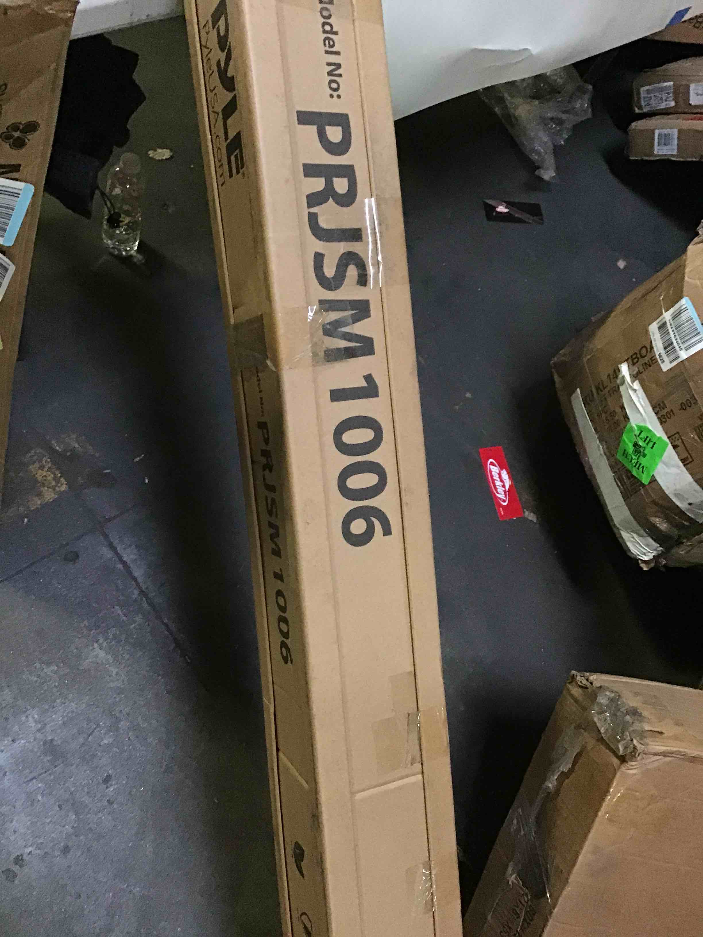 https://s3.amazonaws.com/lotting-images-prod/bidfta/YEL5059596_1686658606616.jpeg