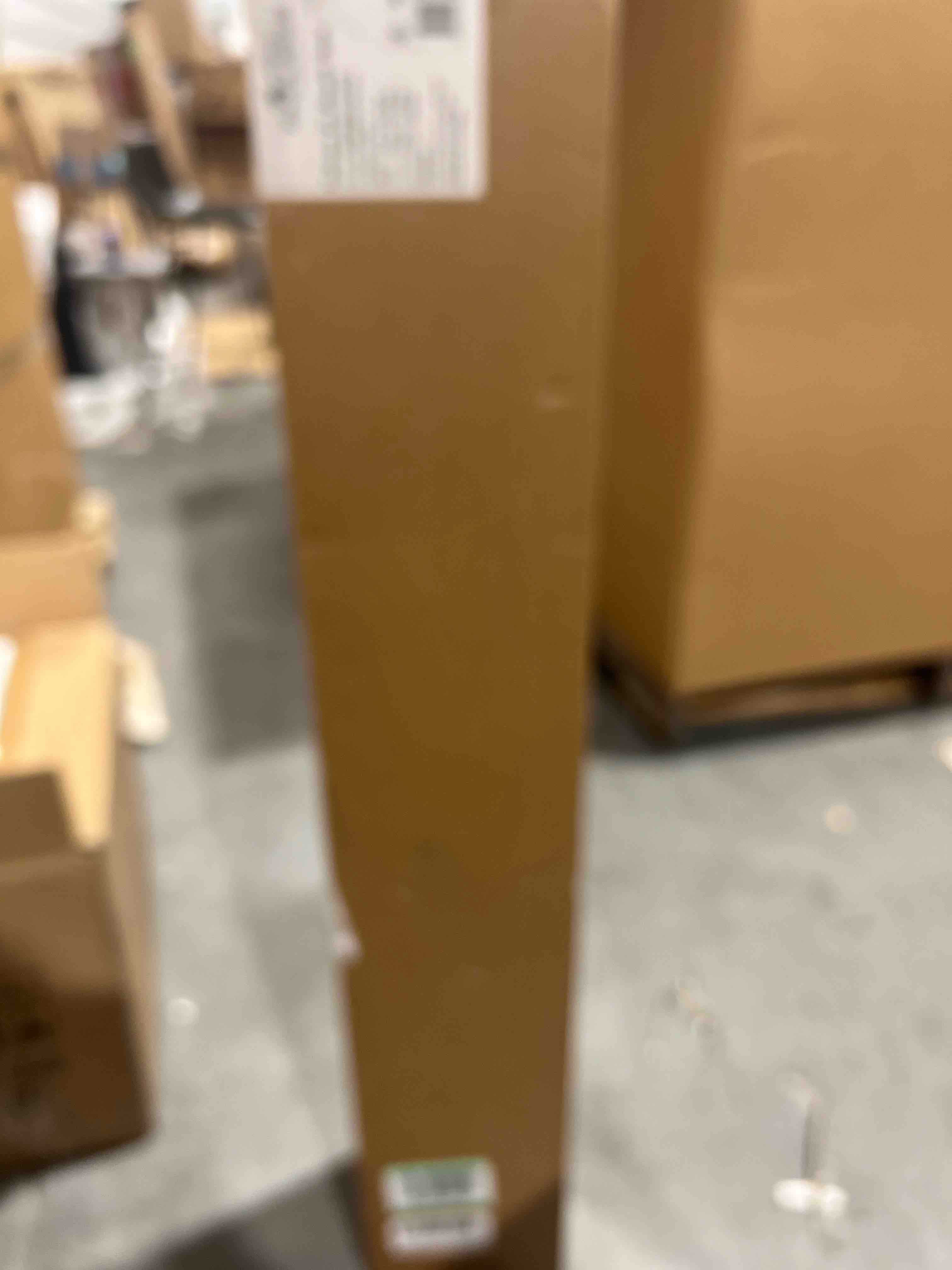 https://s3.amazonaws.com/lotting-images-prod/bidfta/YEL5073164_1697948383389.jpeg