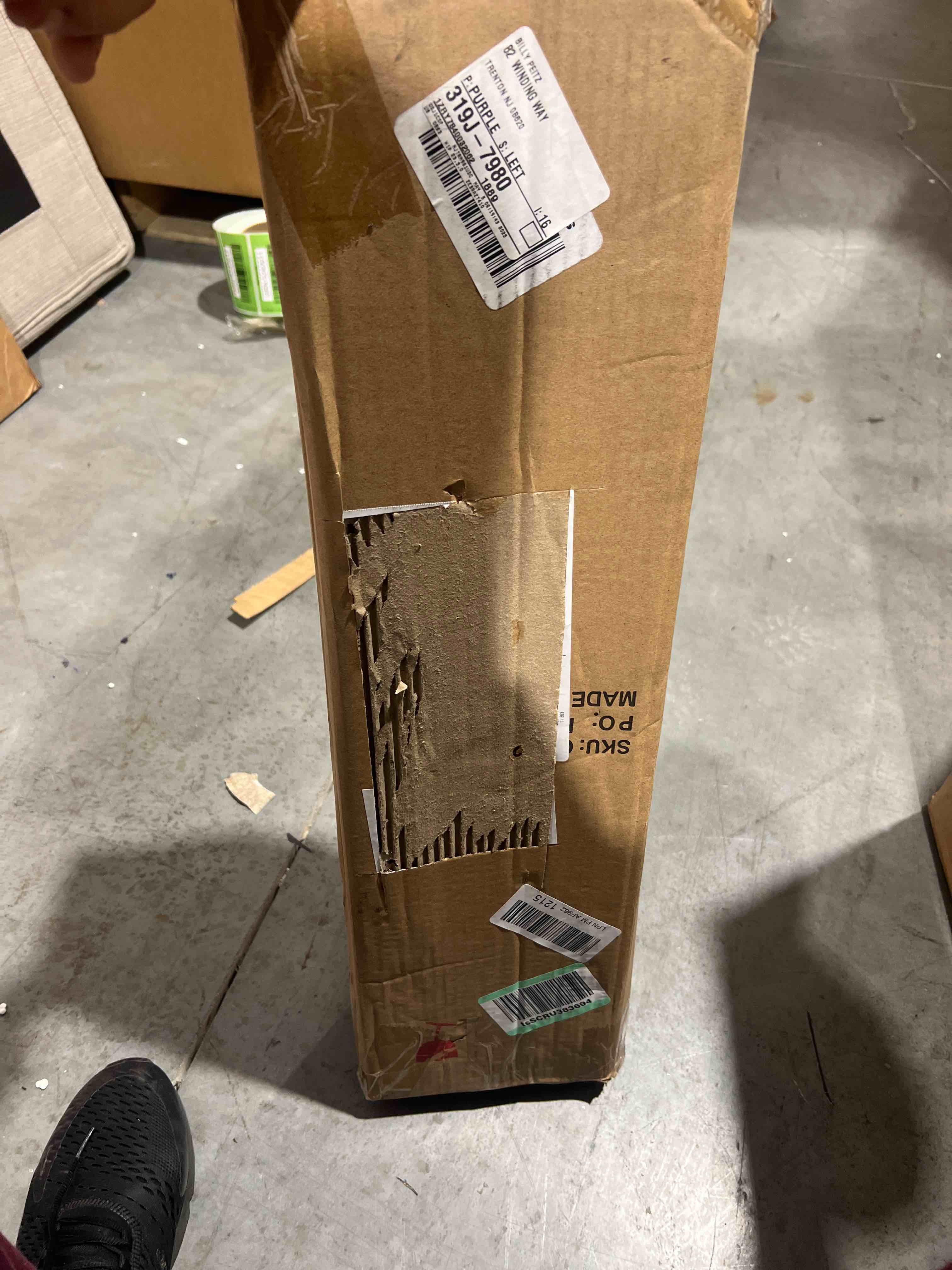 https://s3.amazonaws.com/lotting-images-prod/bidfta/YEL5073173_1697951275558.jpeg