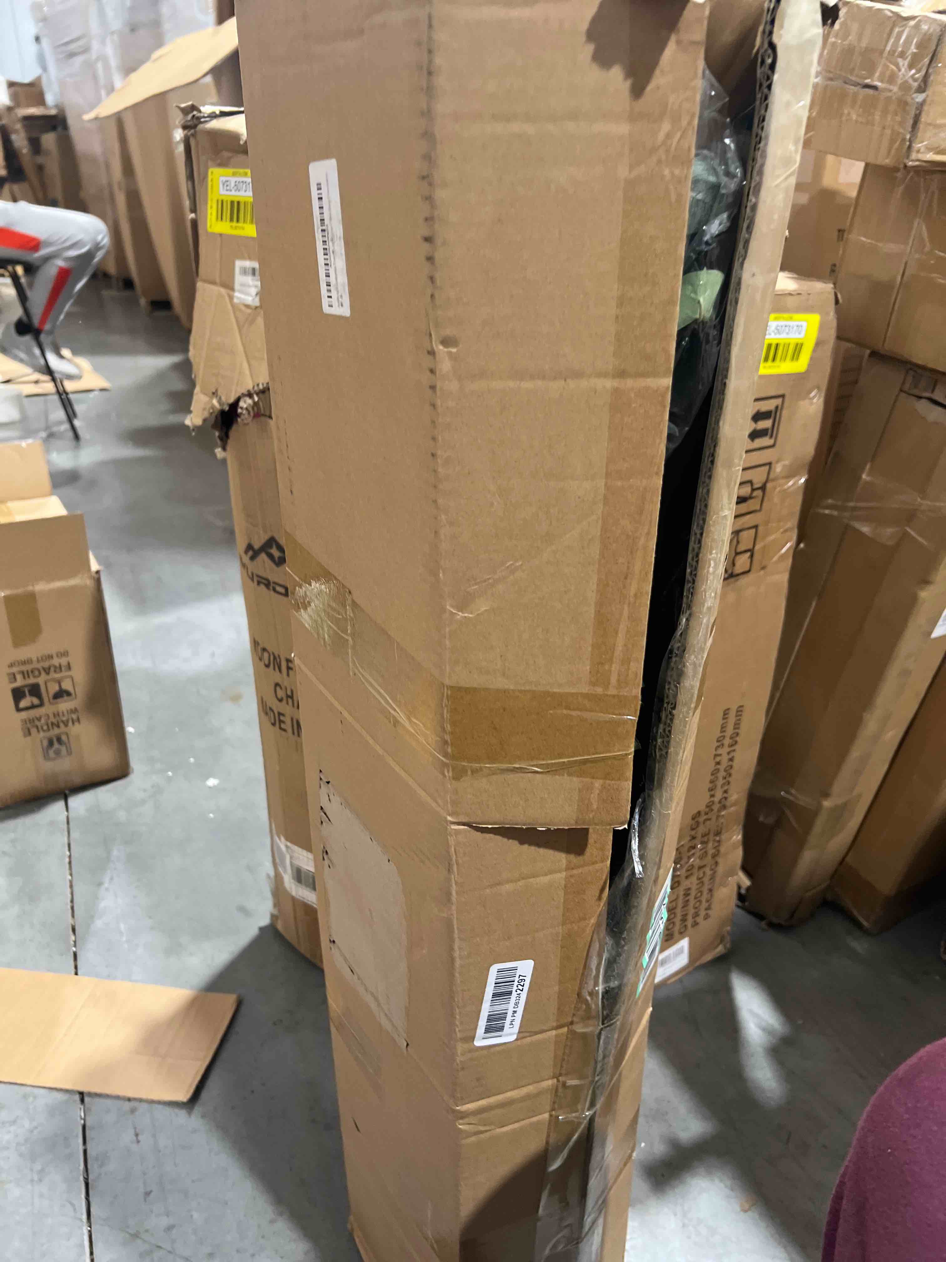 https://s3.amazonaws.com/lotting-images-prod/bidfta/YEL5073177_1697953340835.jpeg