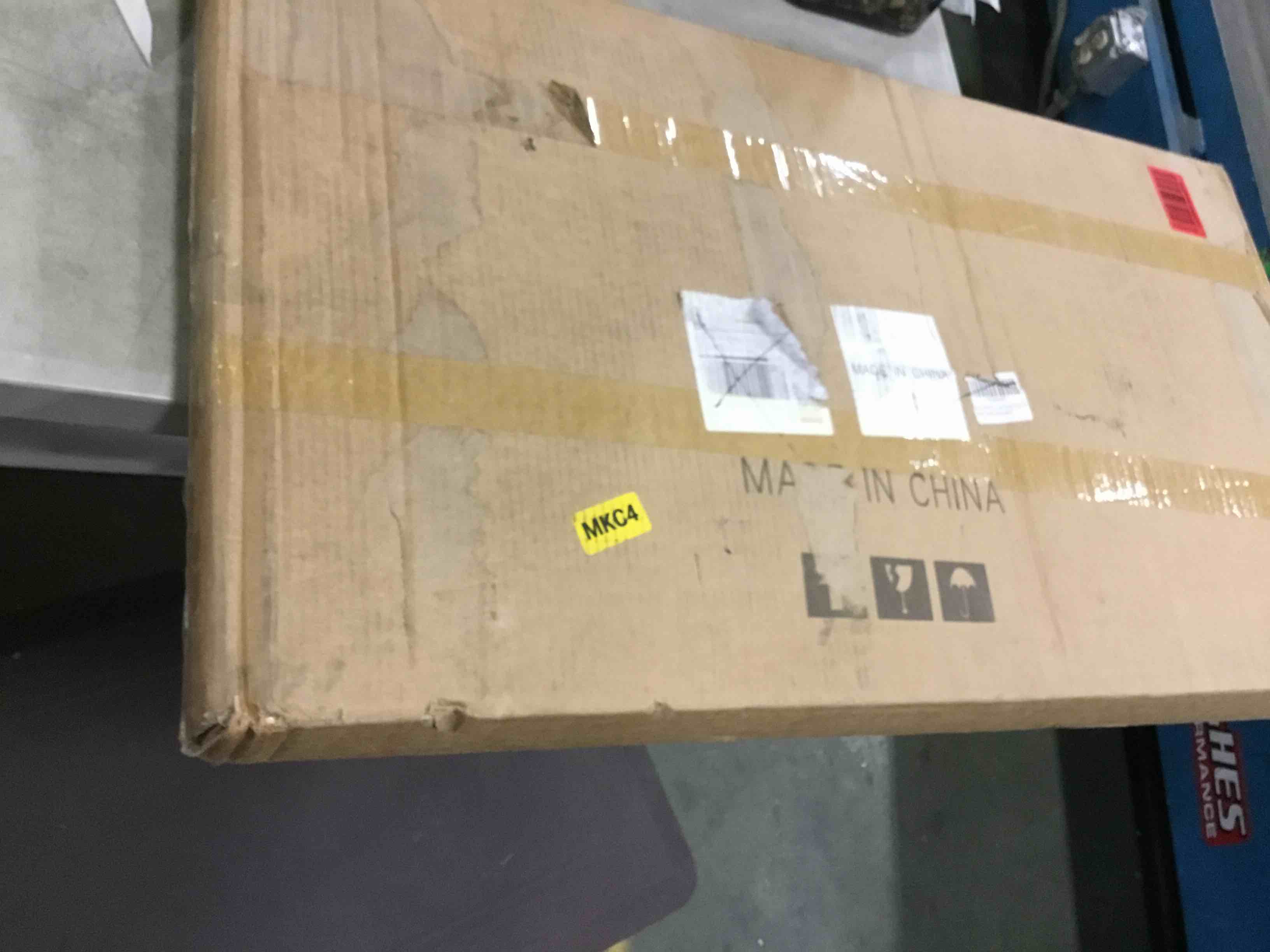 https://s3.amazonaws.com/lotting-images-prod/bidfta/YEL5082814_1686226205605.jpeg