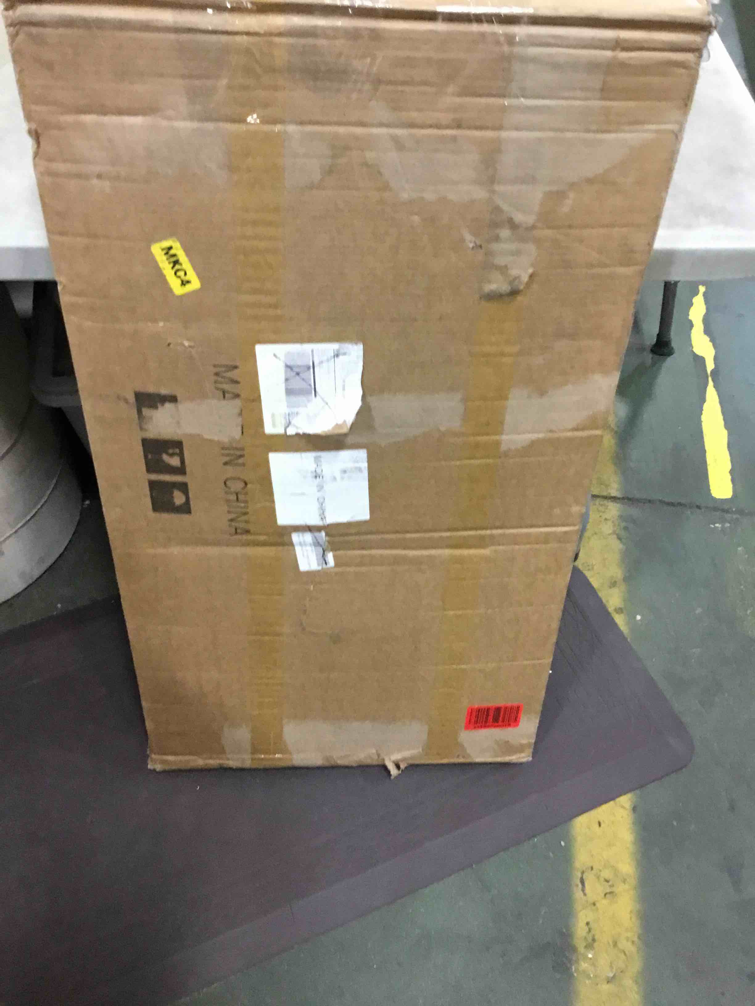 https://s3.amazonaws.com/lotting-images-prod/bidfta/YEL5082814_1686226322038.jpeg