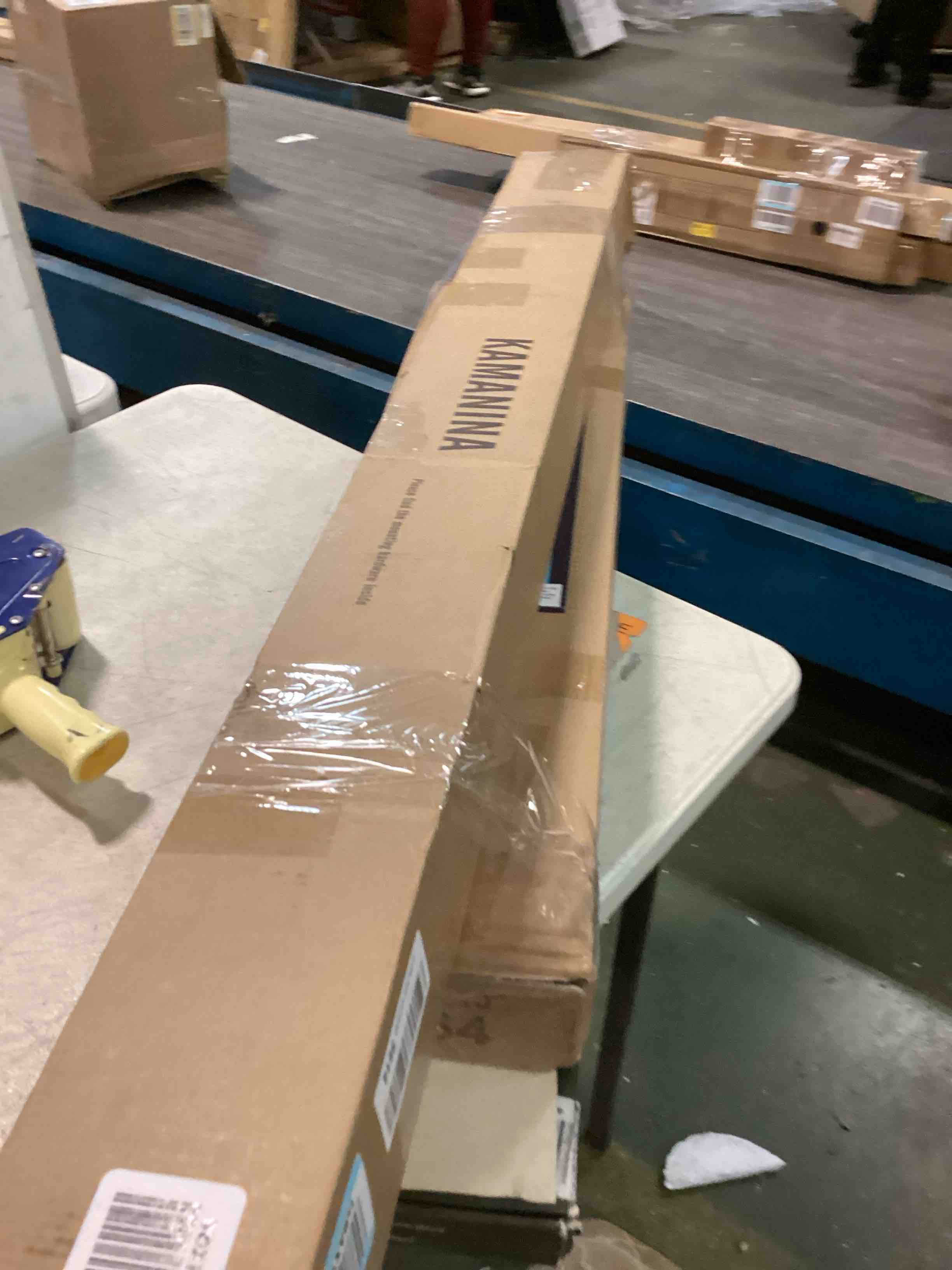 https://s3.amazonaws.com/lotting-images-prod/bidfta/YEL5085317_1703193341043.jpeg