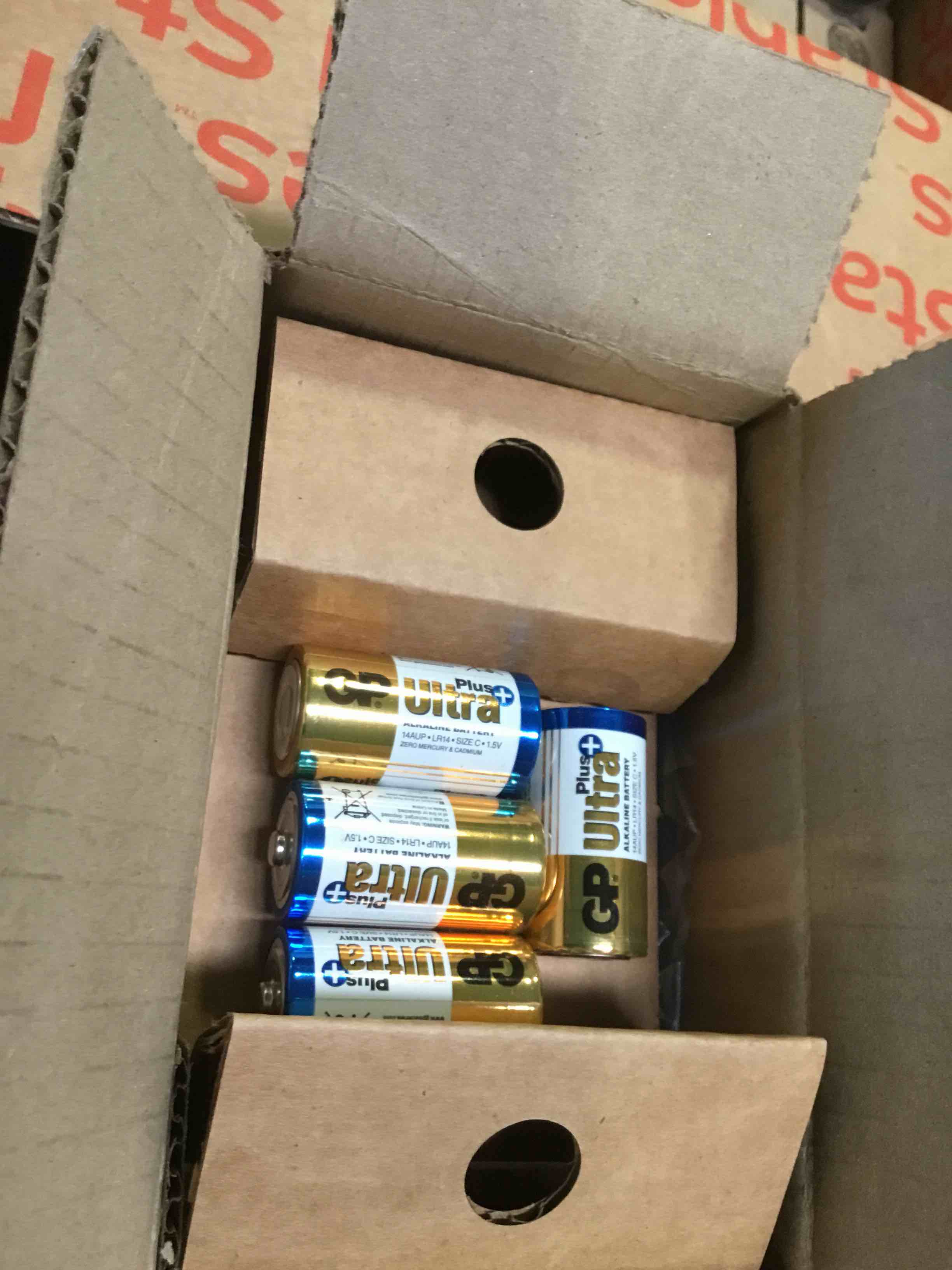 https://s3.amazonaws.com/lotting-images-prod/bidfta/YEL5085983_1703001712015.jpeg