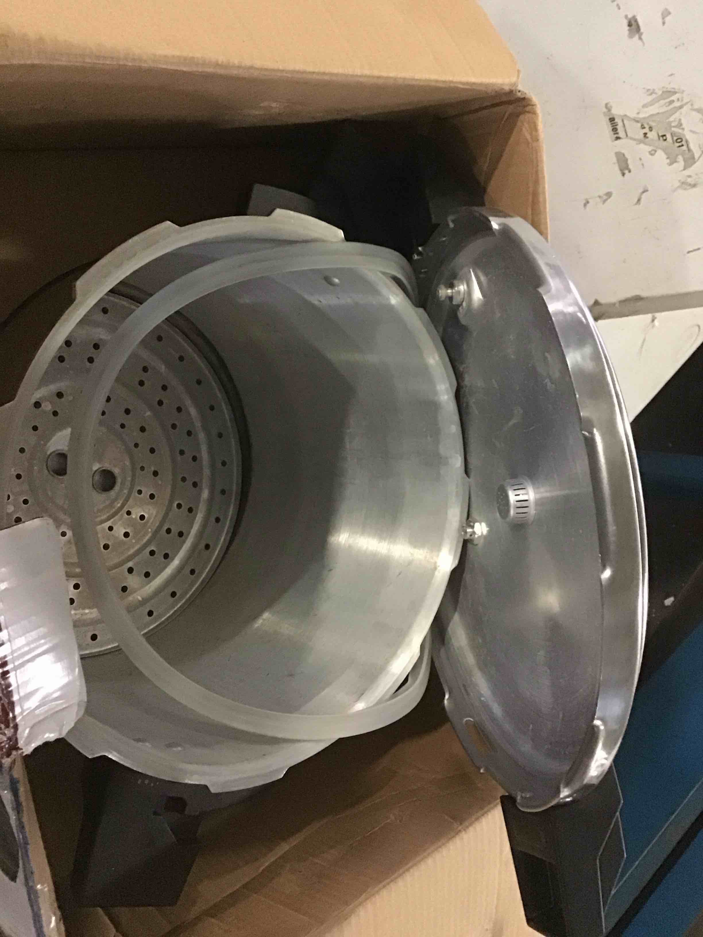 Mirro 7114000221 Mirro 92122A Polished Aluminum 5 / 10 / 15PSI